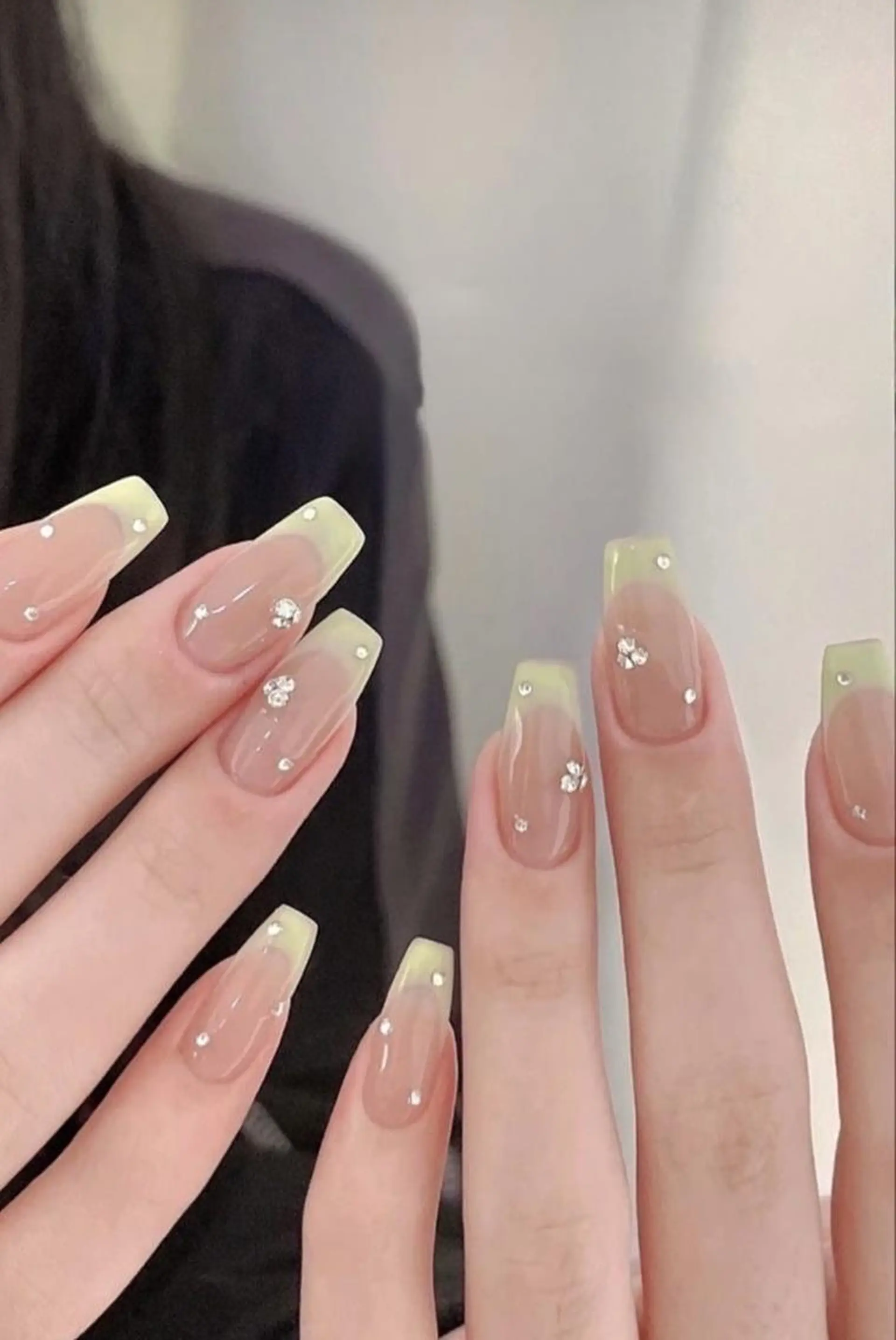 ネイル 長さ出し フレンチネイル グラデーション 卒業式 マグネットネイル ハンドネイル MIHANA SAKURAのネイルデザイン