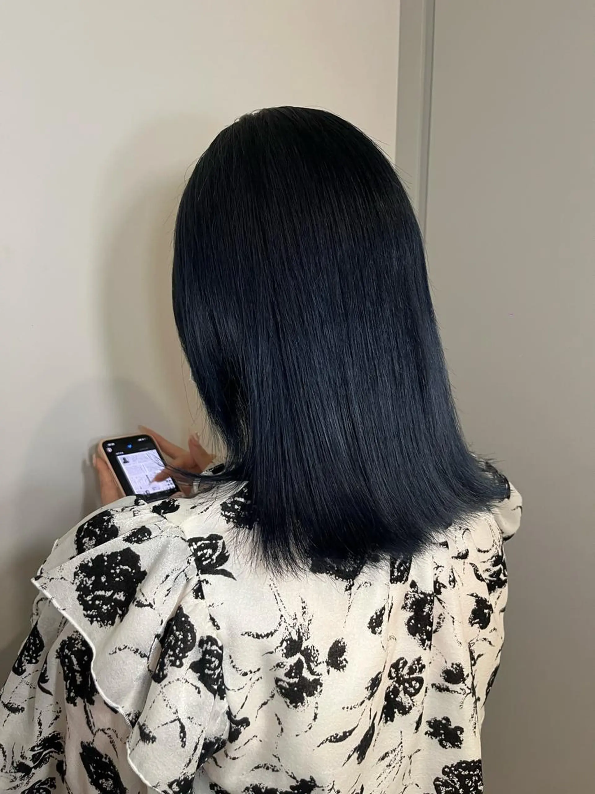 ミディアム カット ヘアカラー トリートメント ヘアセット vivieりく /曲がる縮毛のヘアスタイル