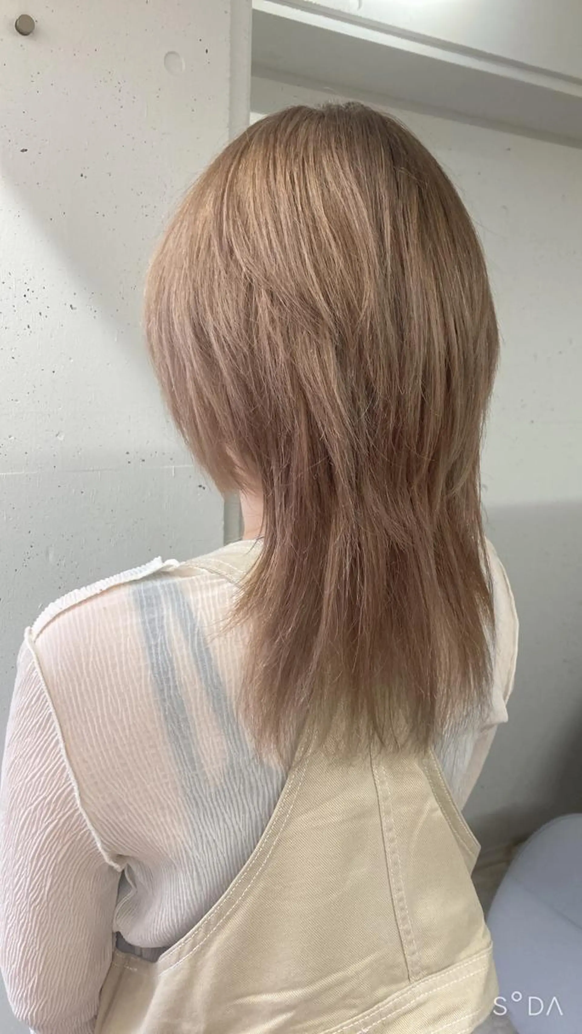 セミロング カラー ベージュカラー カット ヘアカラー トリートメント ミルミー美容室所属・🦄💒💓齎藤 七海子🦄💒💓のマツエク・マツパデザイン