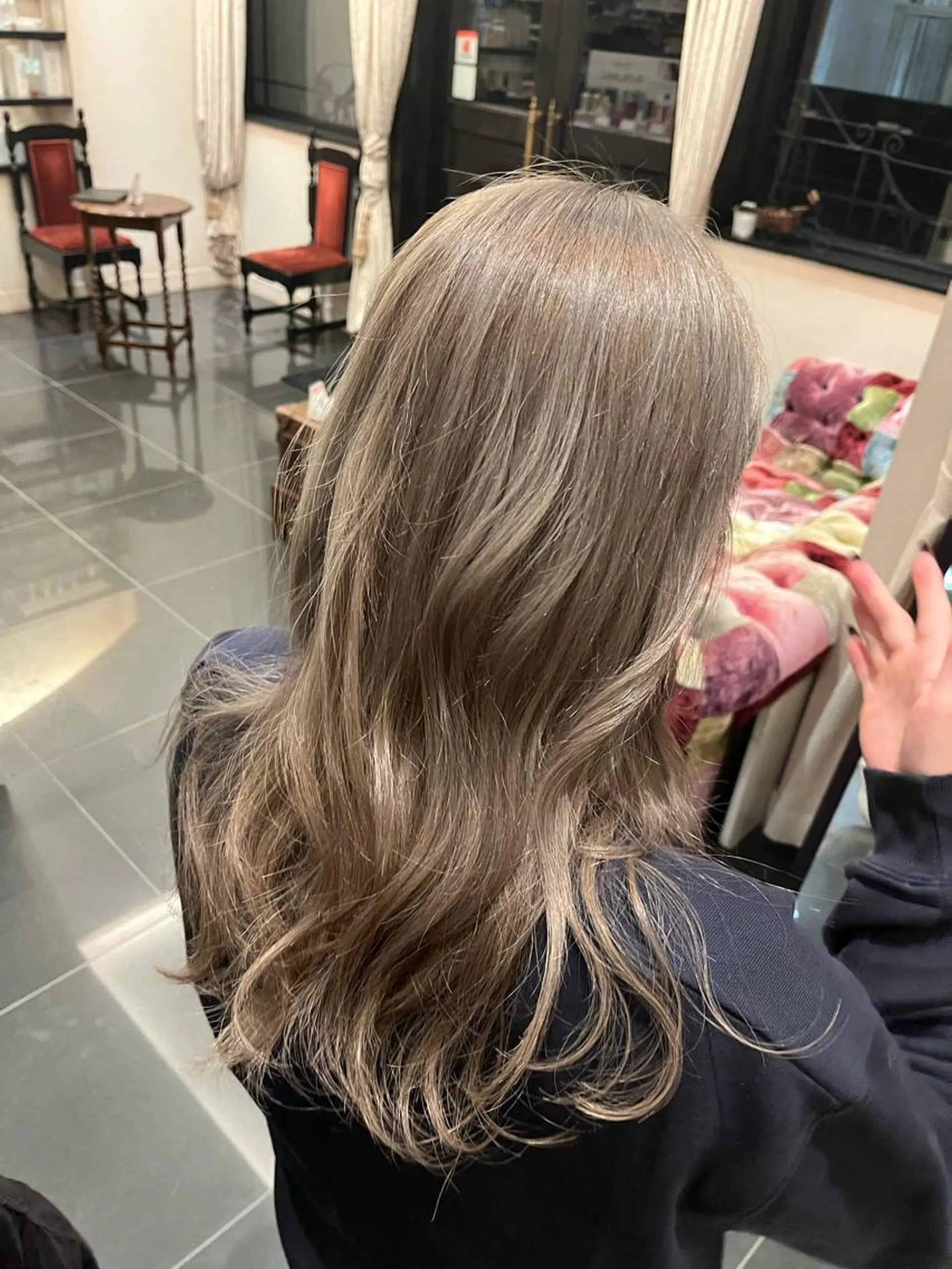 ミディアム カット ヘアカラー 道下 颯人のヘアスタイル