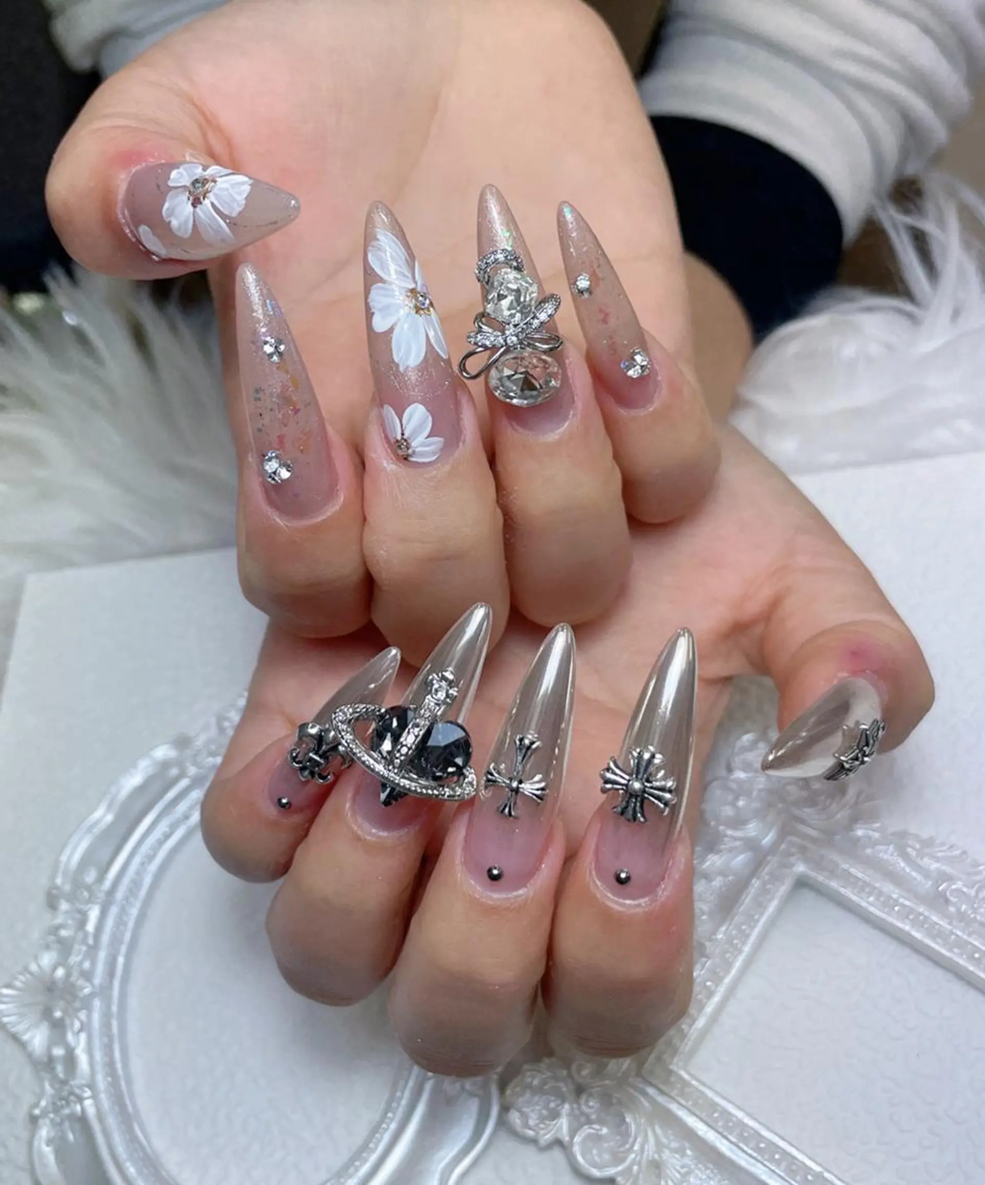 ネイル 🩷U nail リリス【新宿店】のネイルデザイン
