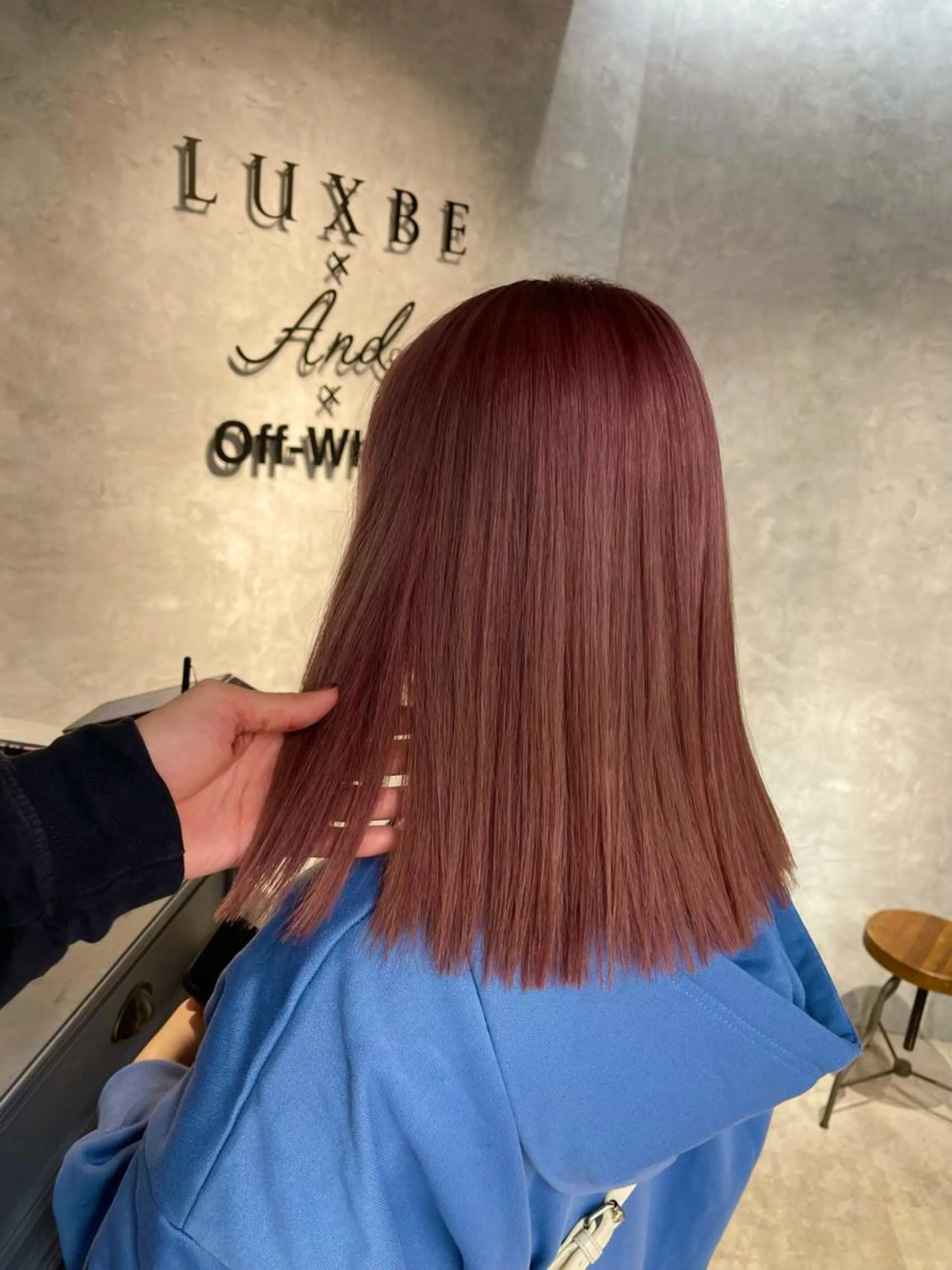 セミロング カラー ブリーチ ケアブリーチ ハイライトカラー インナーカラー ハイライト カット ヘアカラー オフホワイトアンドなんば所属・福西 洋斗のヘアスタイル