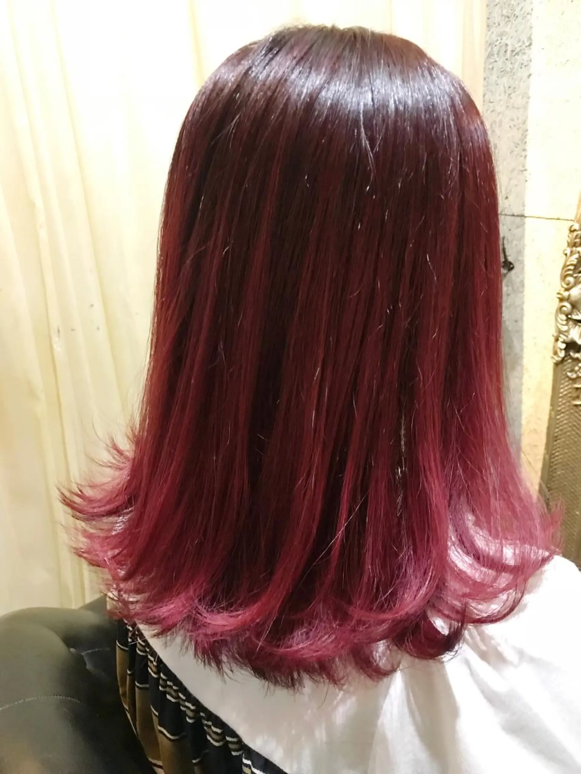 セミロング カラー ブリーチ レッドカラー Tsuyoki .のヘアスタイル