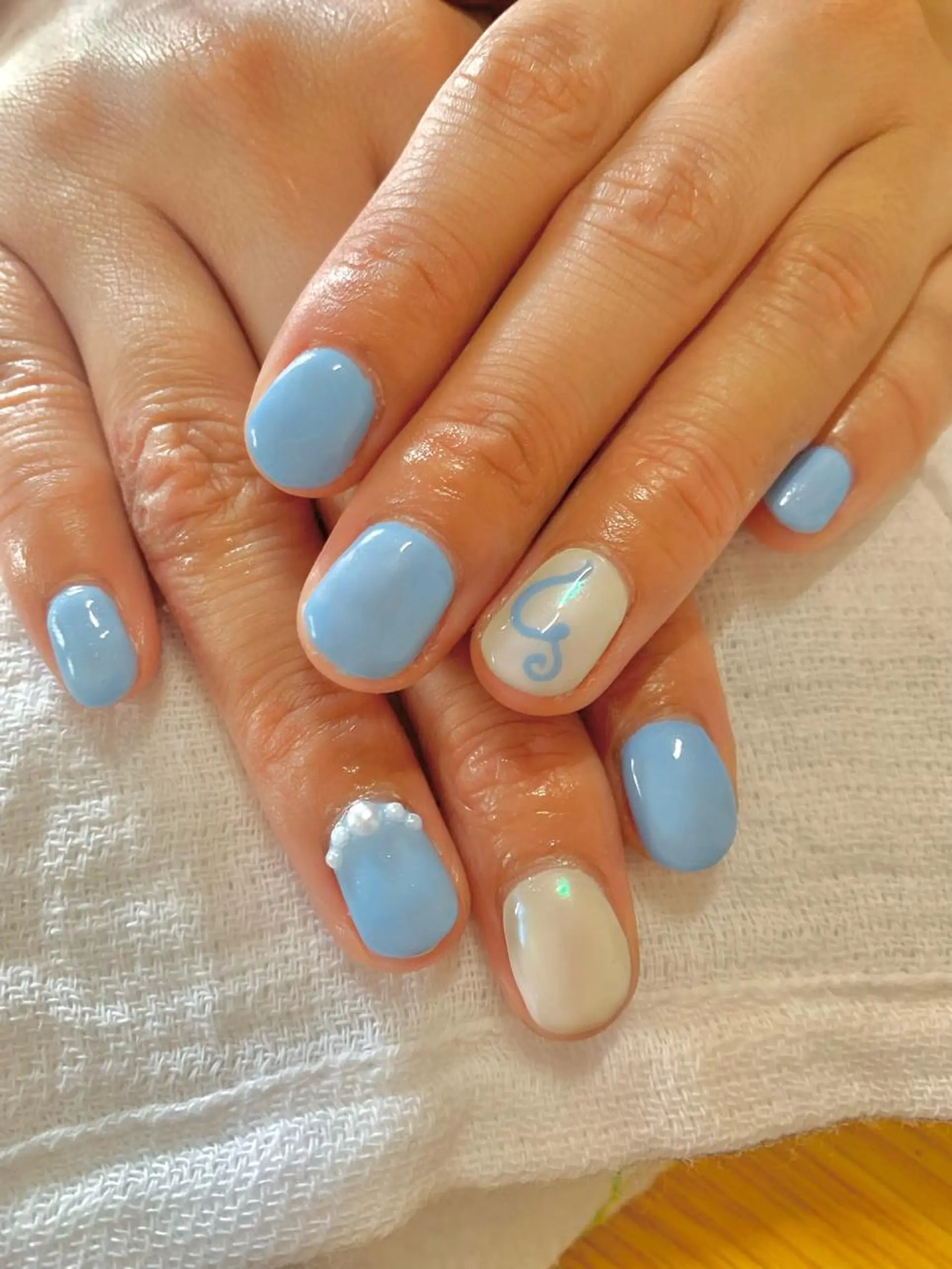 ネイル アートネイル ワンカラーネイル ストーンネイル ハンドネイル nail atelier new moon所属・森 貴子のネイルデザイン