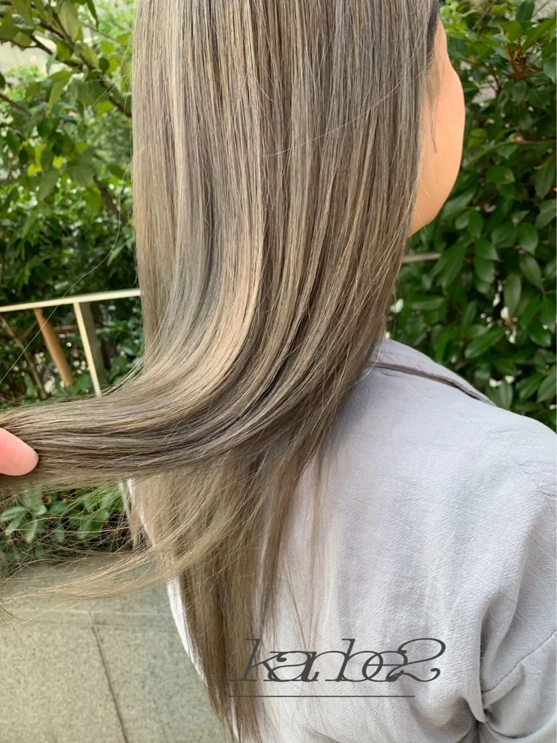 ロング カラー ブリーチ ケアブリーチ ダブルカラー ハイライトカラー イルミナカラー 🔆学生に人気🔆 AEQUITASのヘアスタイル