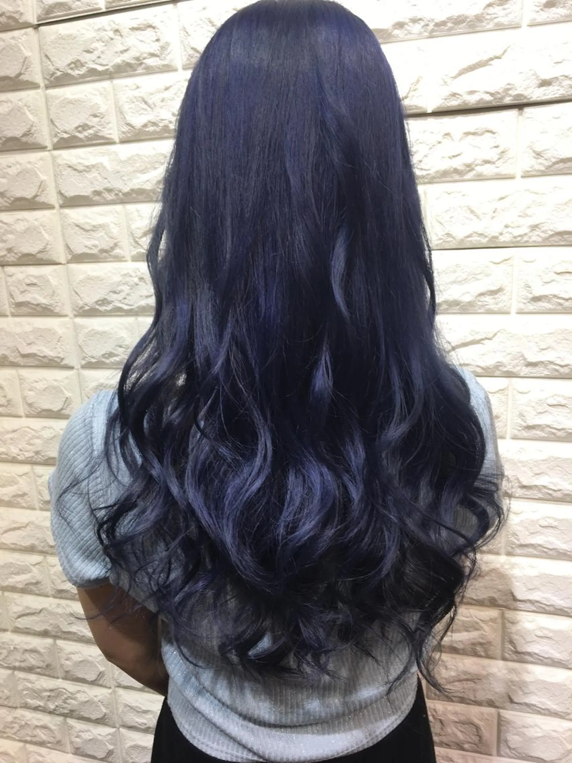 ロング カラー ネイビーカラー IwAsh大和駅前店所属・IwAsh大和駅前店 河野亜里香のヘアスタイル