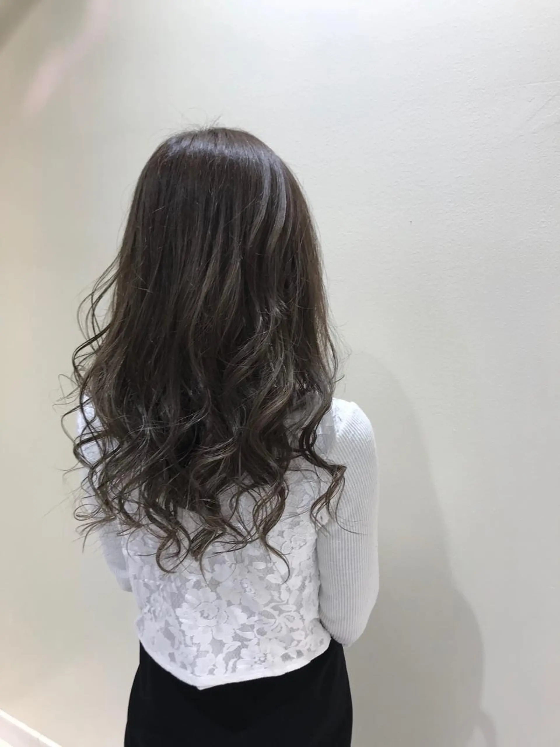 セミロング アッシュ 前原 正弥のヘアスタイル