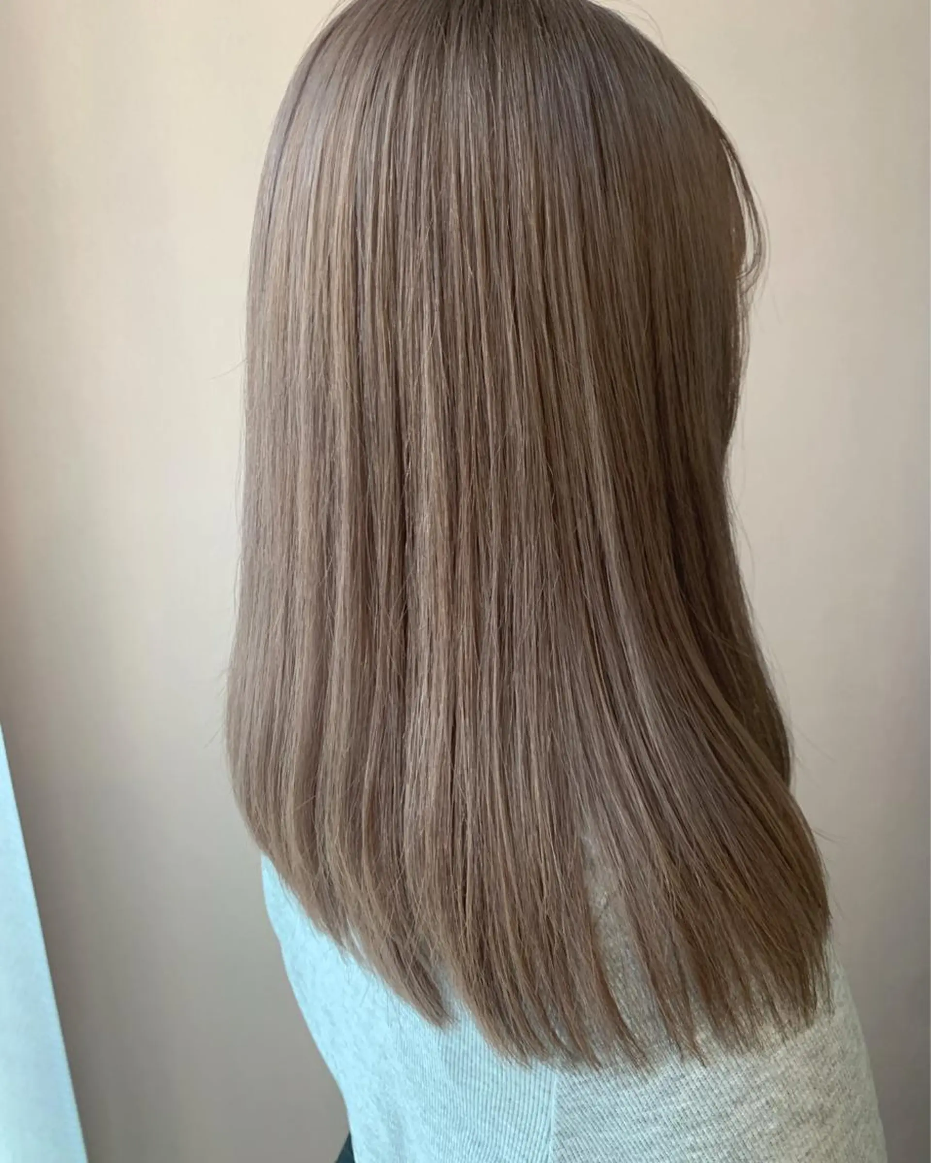 ロング カラー ベージュカラー ブリーチ カット ヘアカラー トリートメント hub hair レイヤー/透明感のヘアスタイル