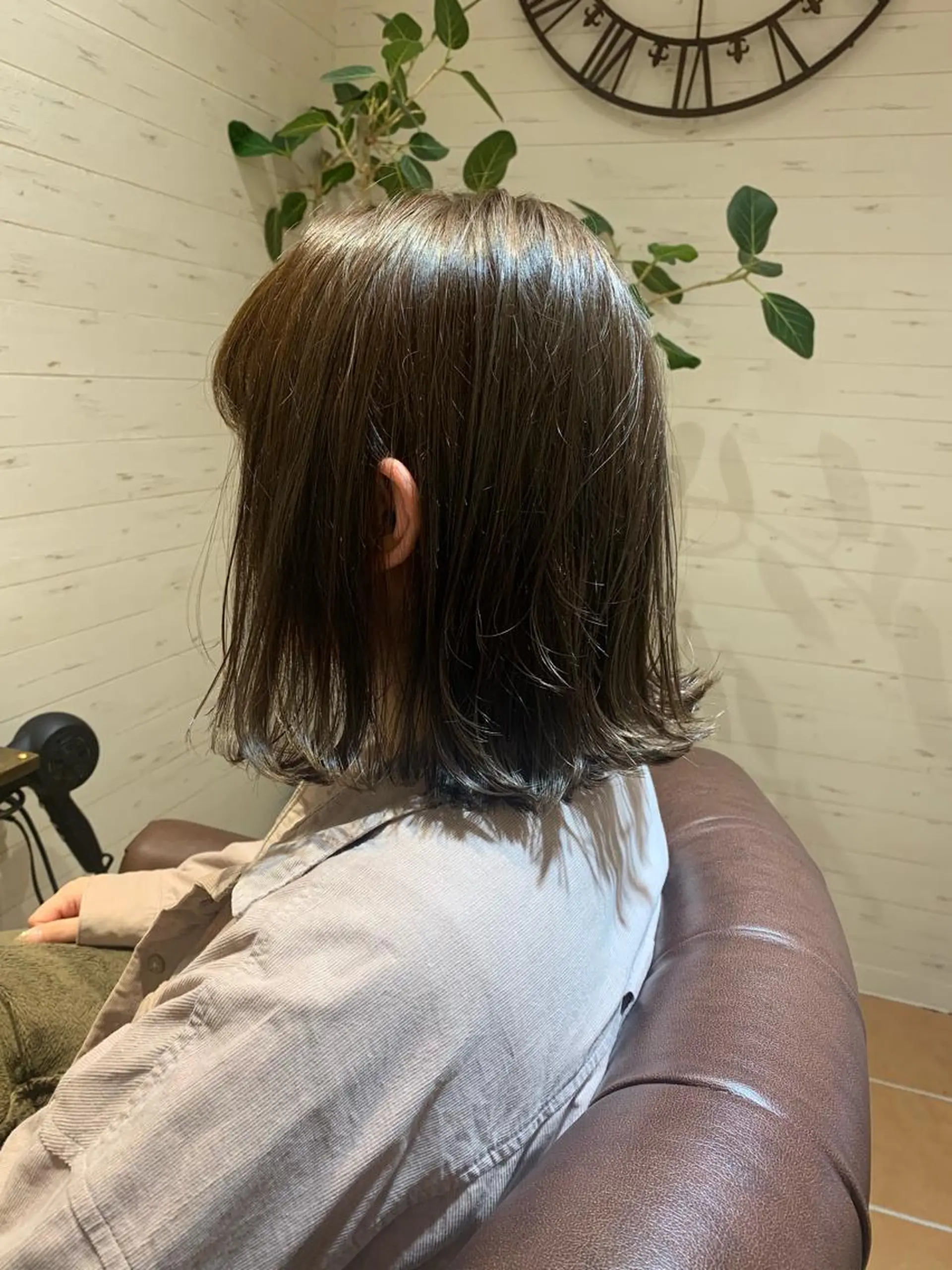 ミディアム カラー ヘアアレンジ グレージュ オリーブグレージュ オリーブグレー カット ヘアカラー トリートメント ✨艶髪✨透明感✨ 山内大樹のヘアスタイル