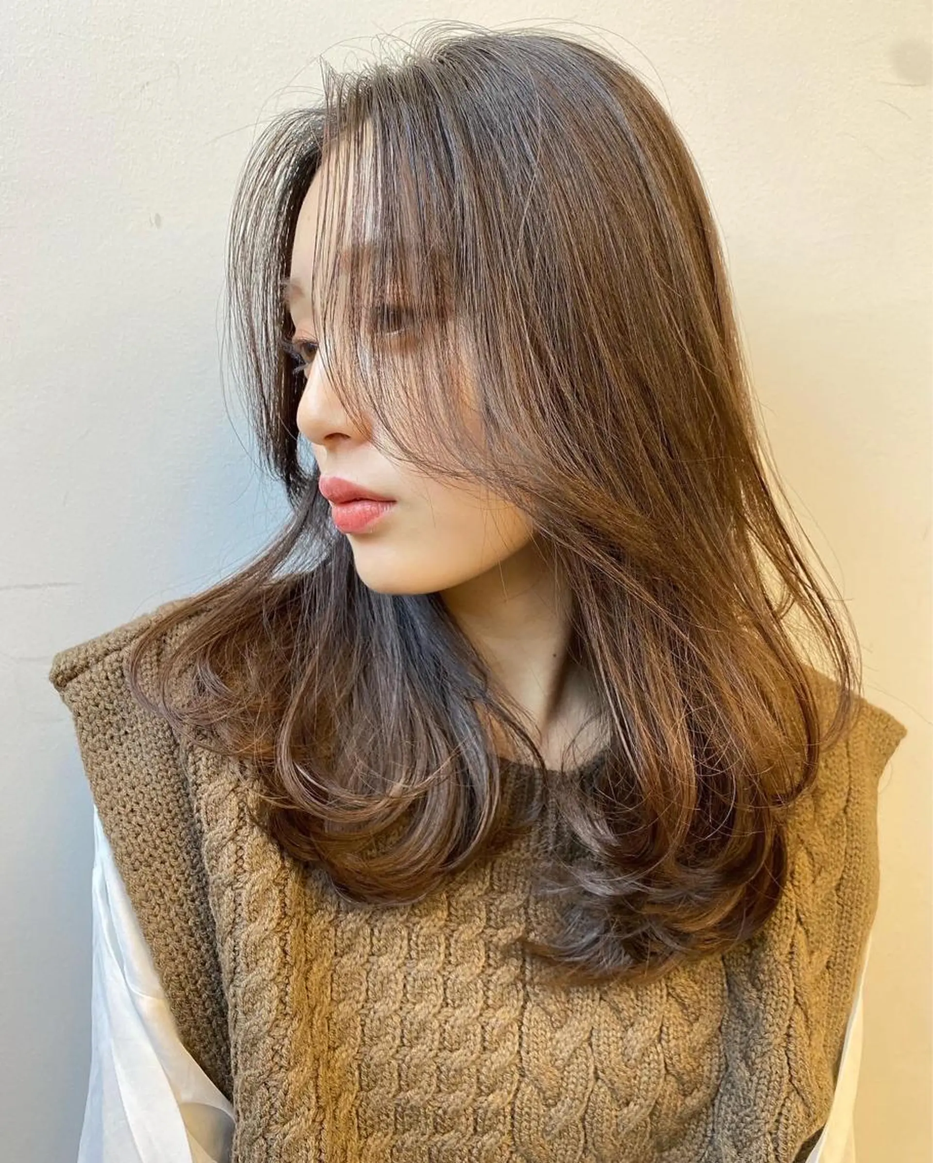 セミロング カラー カット ヘアカラー トリートメント ✨大人韓国風レイヤー ✨吉原 潤✨のヘアスタイル