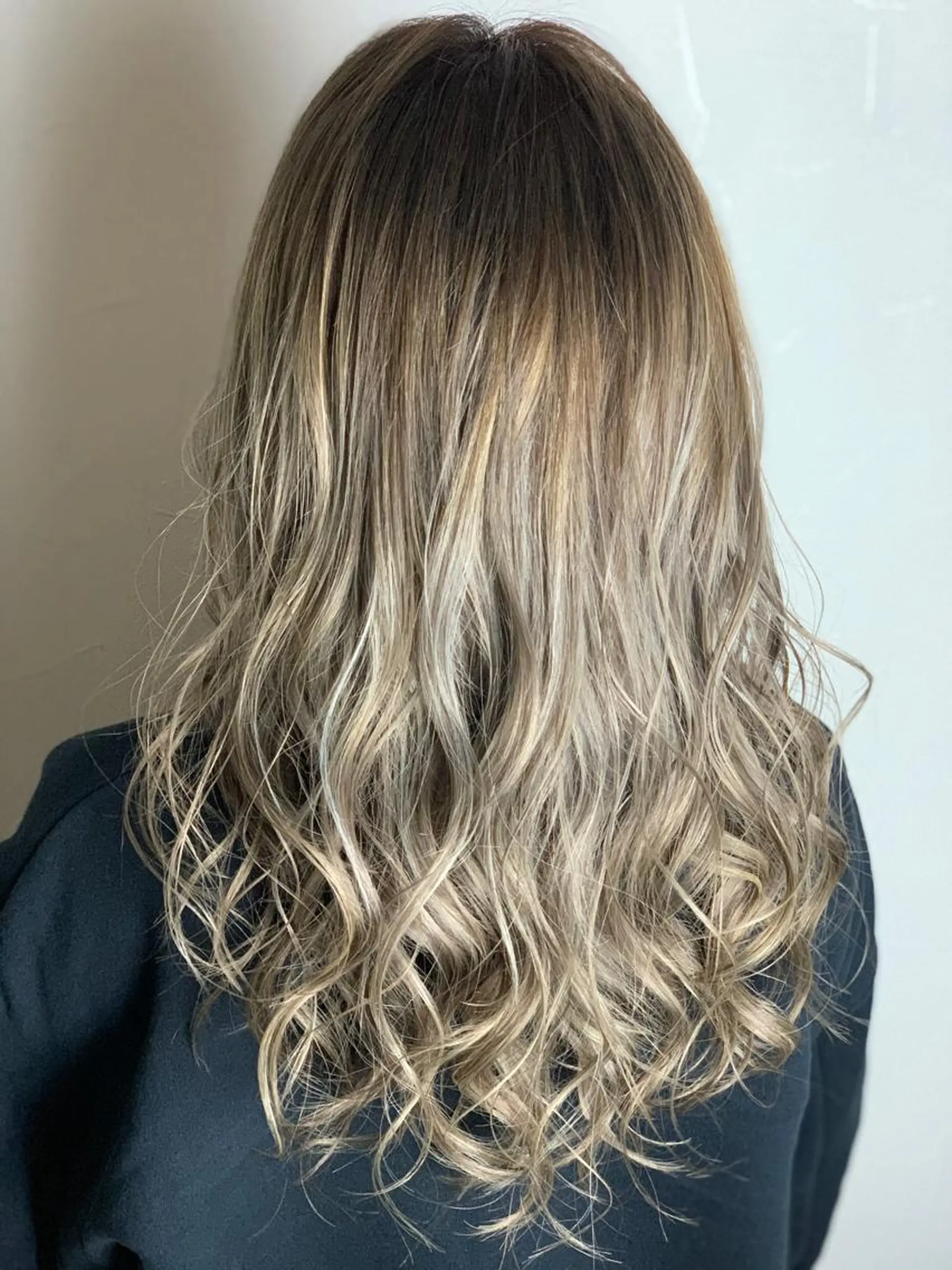 セミロング カラー ベージュカラー ブロンド ブロンドベージュ ハイライトカラー ハイトーンカラー ヘアカラー トリートメント ✂️大門 巧✂️ LAFF難波店のヘアスタイル