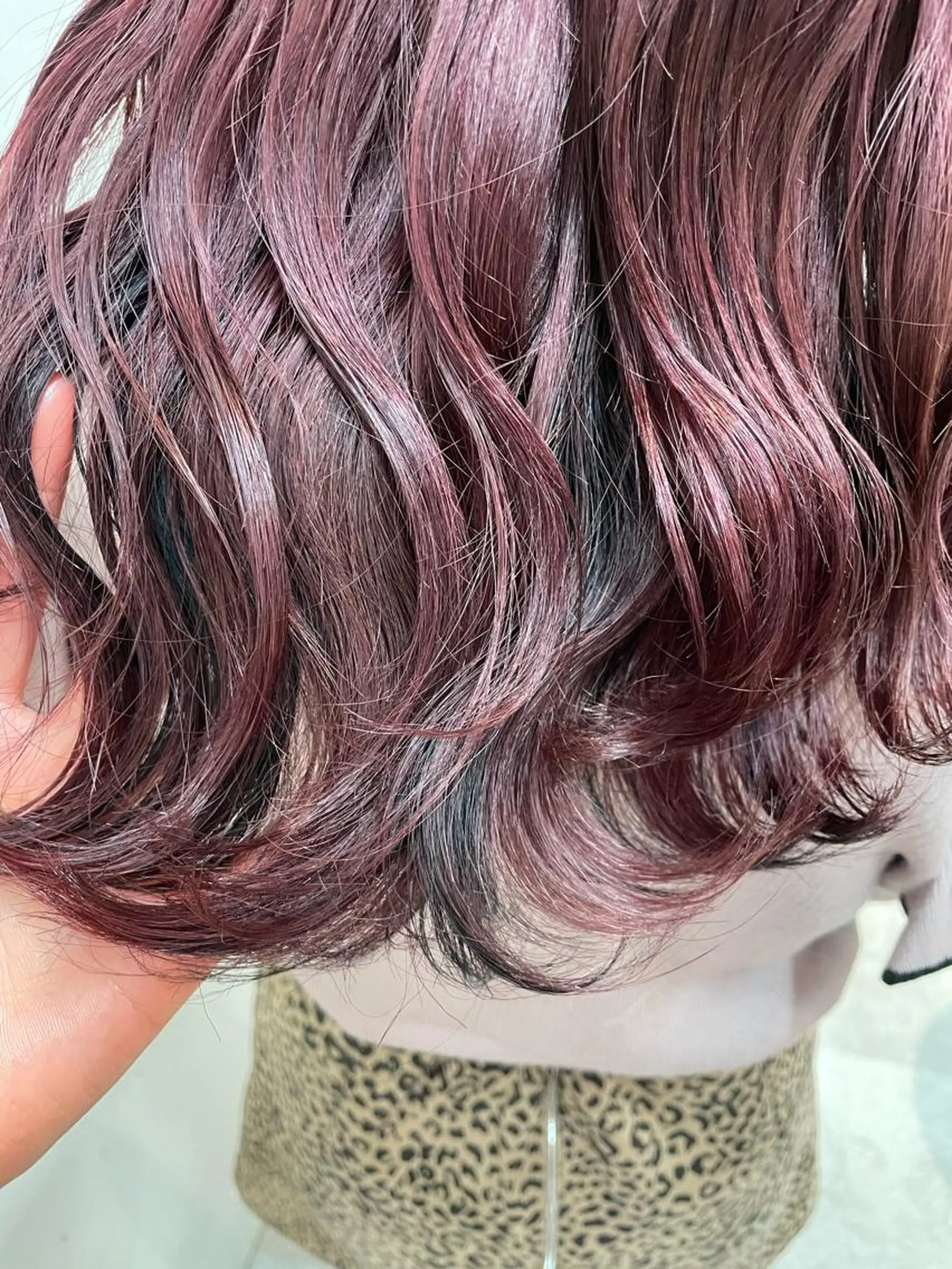 セミロング カラー インナーカラー カット ヘアカラー A/LEE所属・久保田 千尋のヘアスタイル