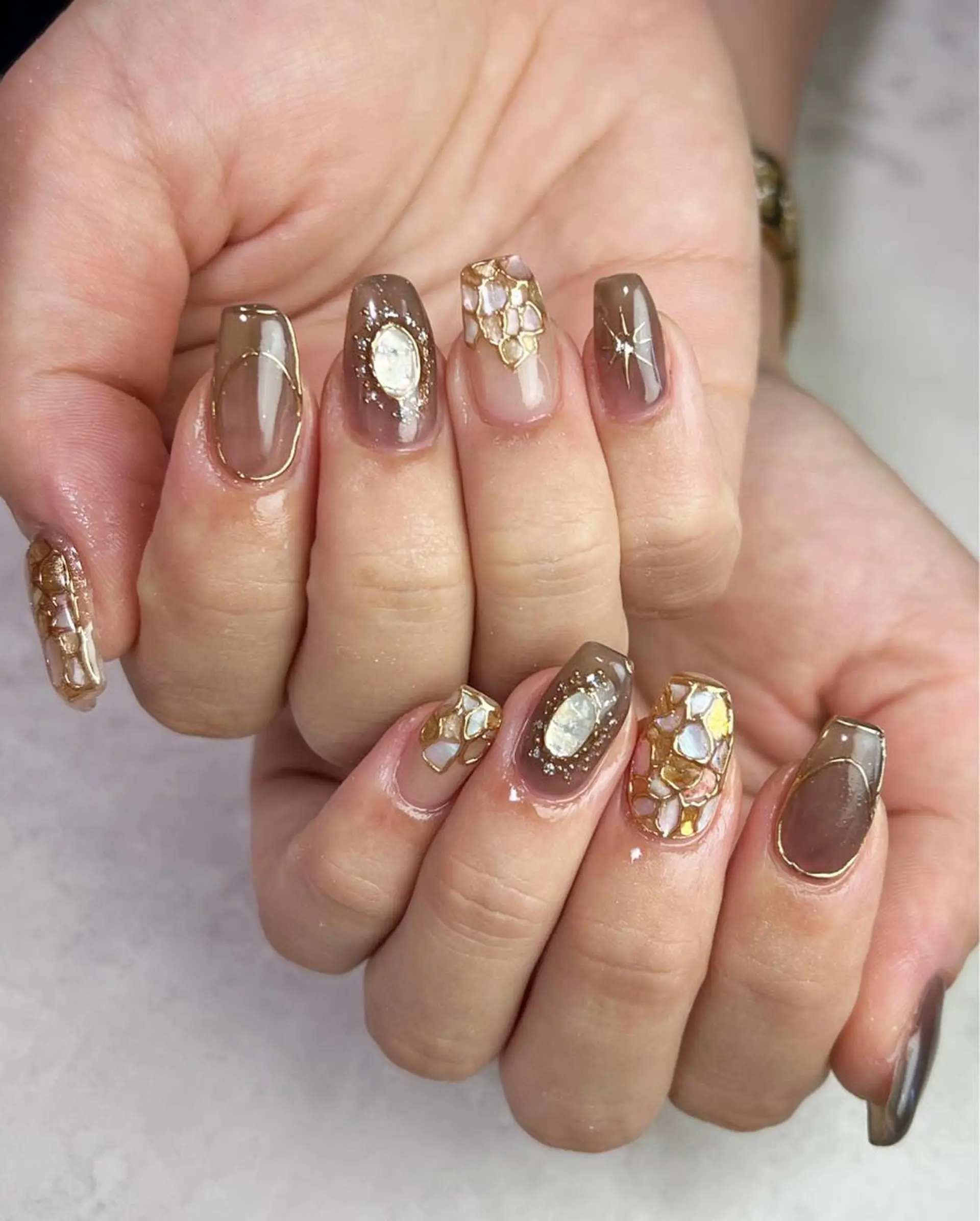 ネイル ブラウン フレンチネイル ハンドネイル ✾ NailRoom Latina🌻💓のネイルデザイン