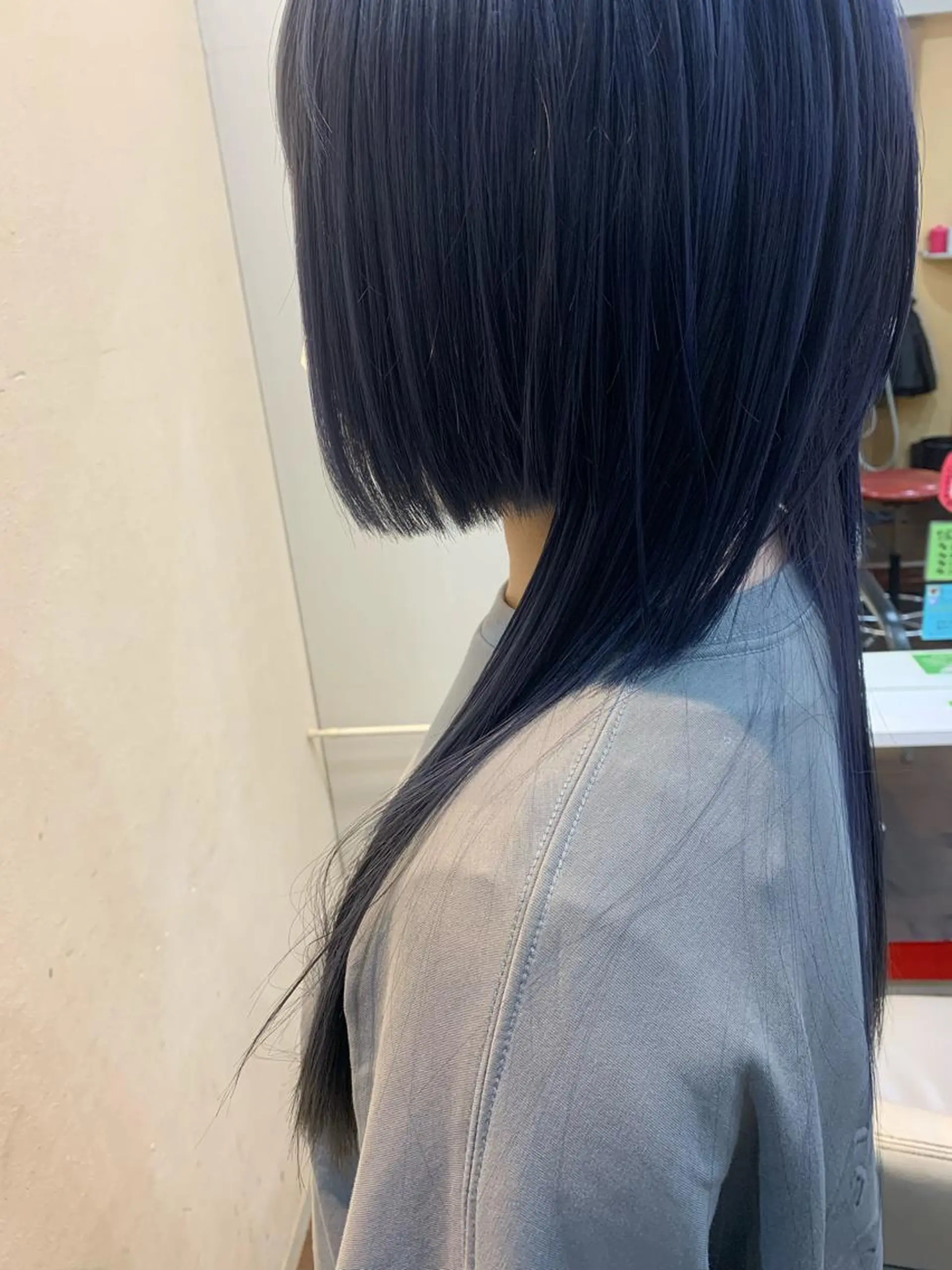 ロング カラー ヘアアレンジ ブルーカラー ウルフカット カット ヘアカラー 今村公介 ブリーチ特化、派手髪のヘアスタイル