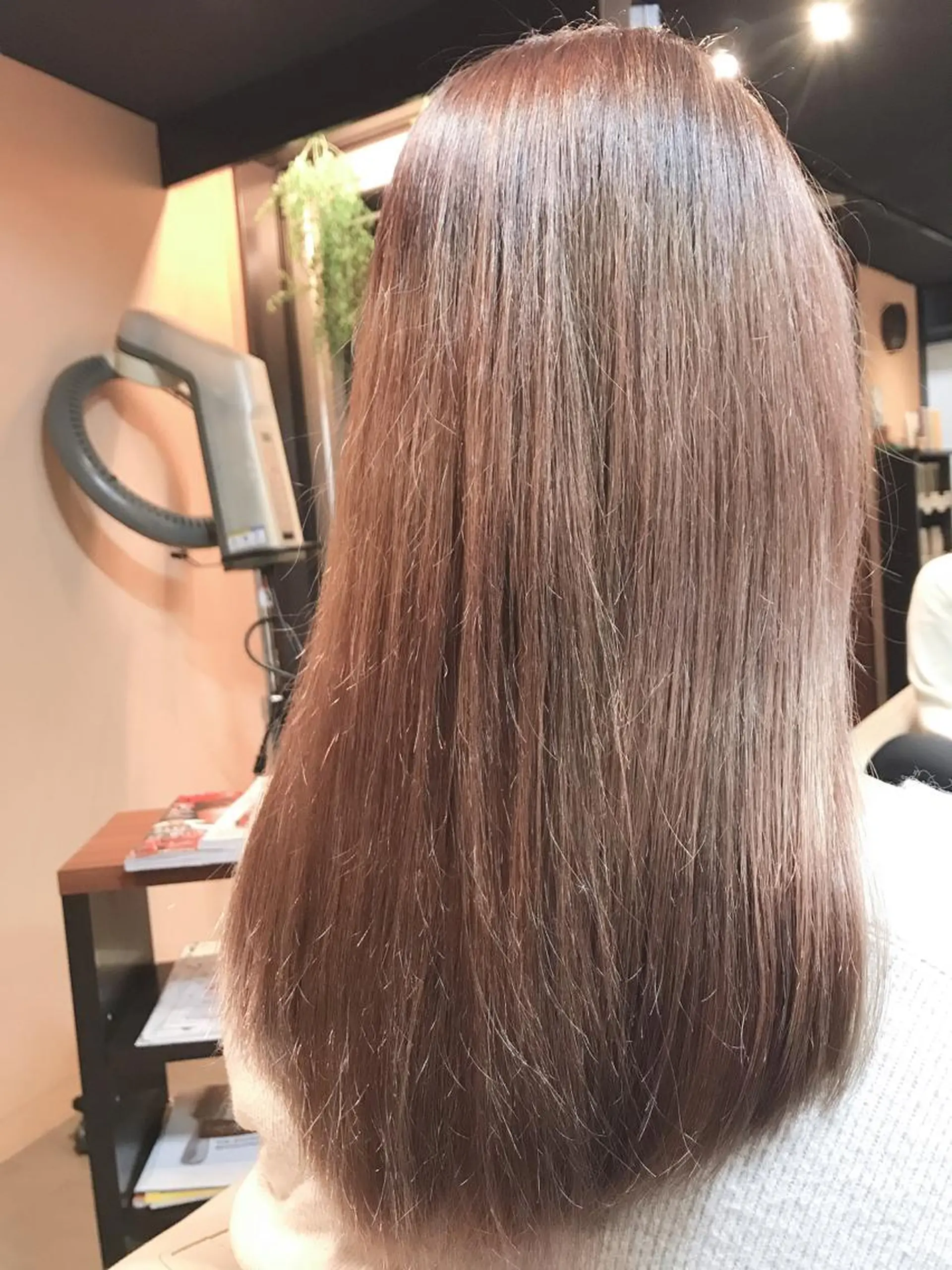 セミロング カラー ❣️韓国レイヤー 髪質改善❣️金山のヘアスタイル
