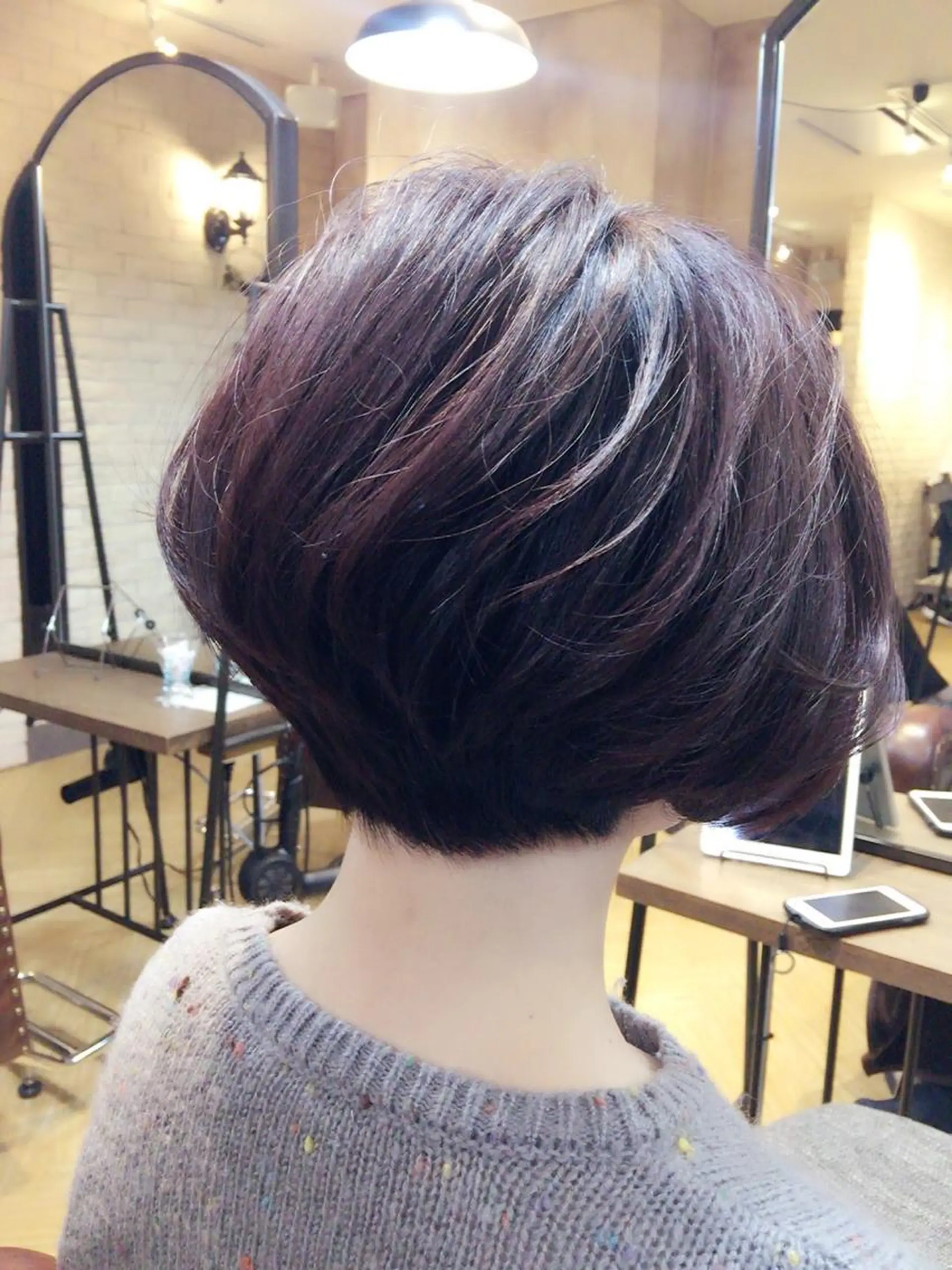 ショート ピンクブラウン カット ヘアカラー トリートメント siki. 石渡のヘアスタイル