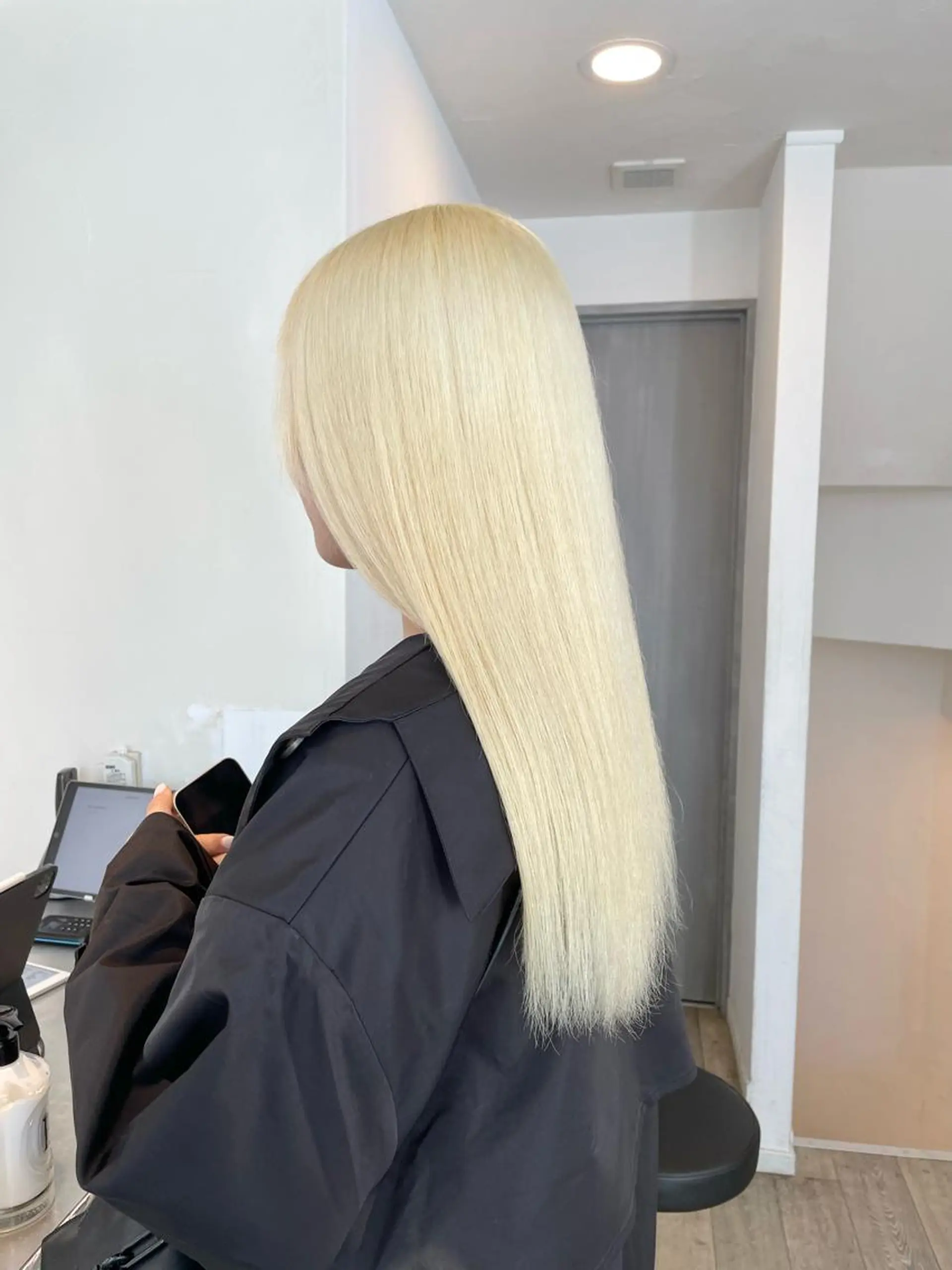 ロング カラー ブロンド ホワイトブロンド ヘアカラー トリートメント ヘアセット meme原宿所属・ブロンド・ハイトーン /遠藤将太のヘアスタイル