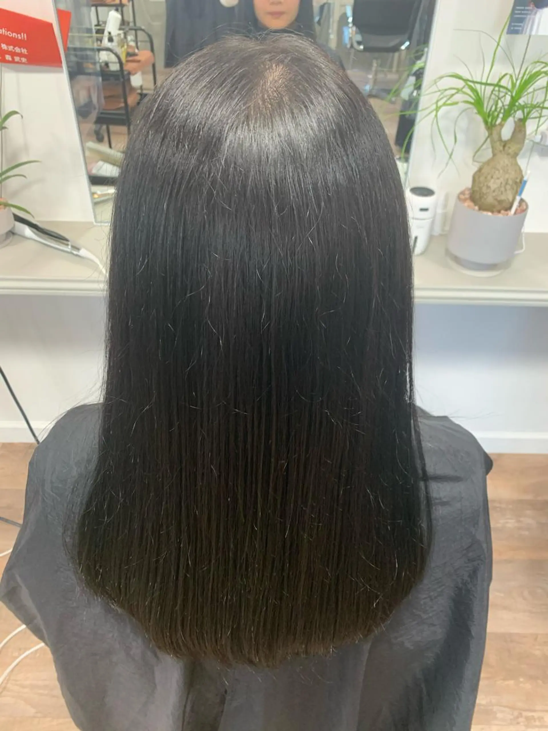 セミロング GO TODAY SHAIR SALON 梅田NU茶屋町店所属・田中成美/レイヤー カット/透明感カラーのヘアスタイル