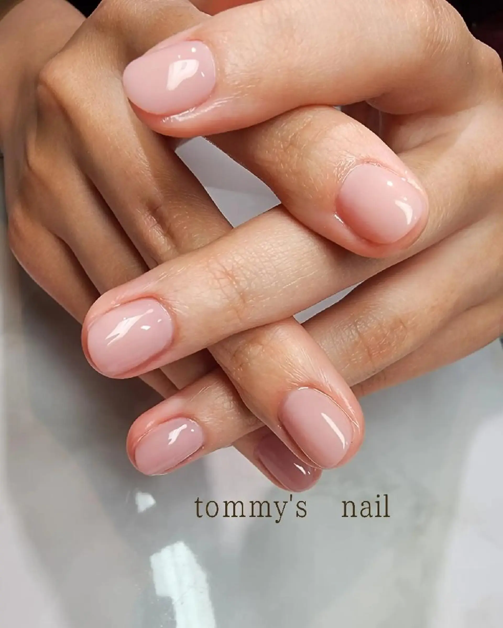 ネイル フットネイル ジェルネイル ミラーネイル ワンカラーネイル シンプルネイル ハンドネイル tommy's nail所属・福岡/若よもぎ蒸し 全身美容が叶うサロンのネイルデザイン
