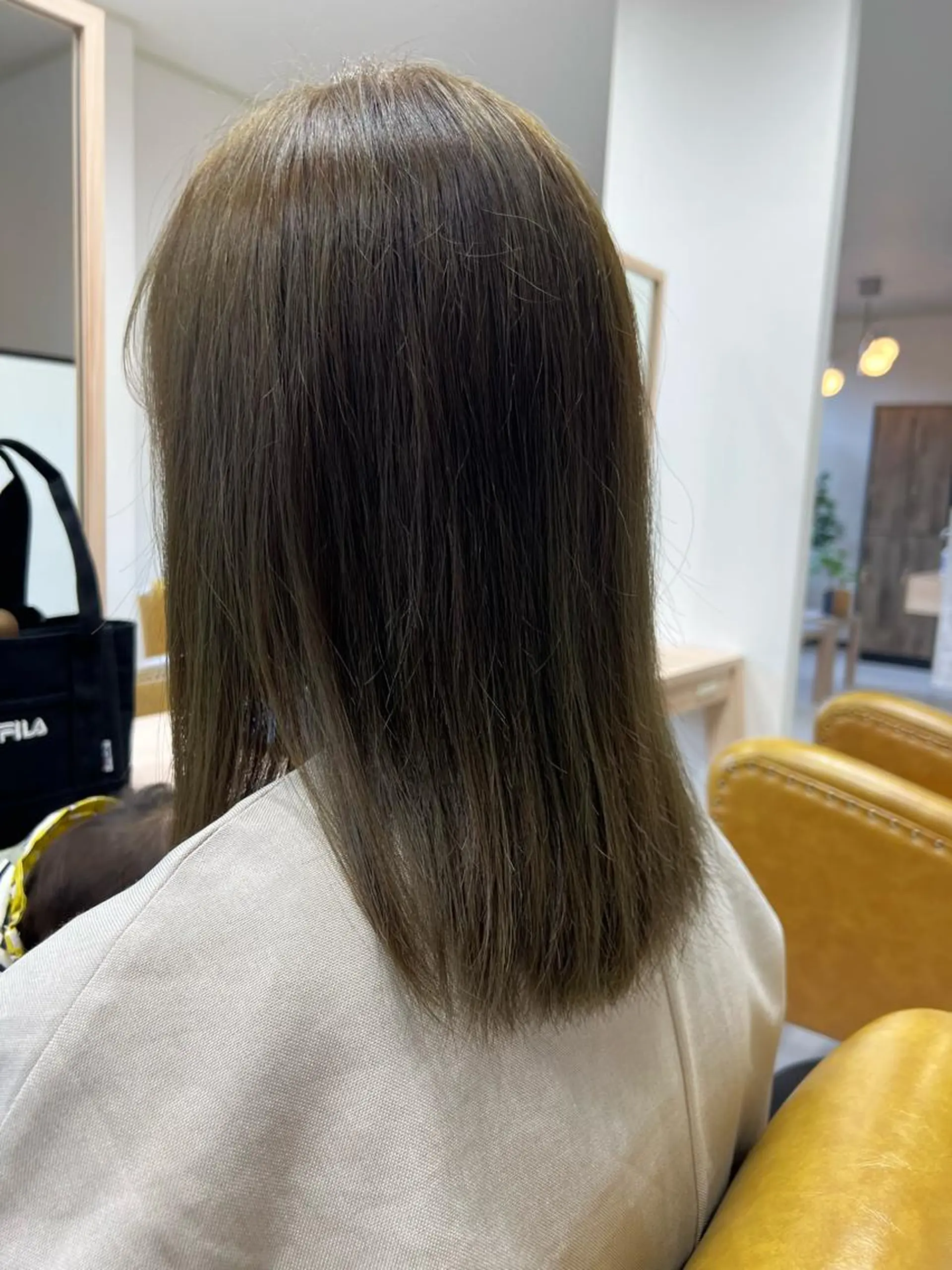 ミディアム カラー カット ヘアカラー トリートメント 松本 菜那のヘアスタイル