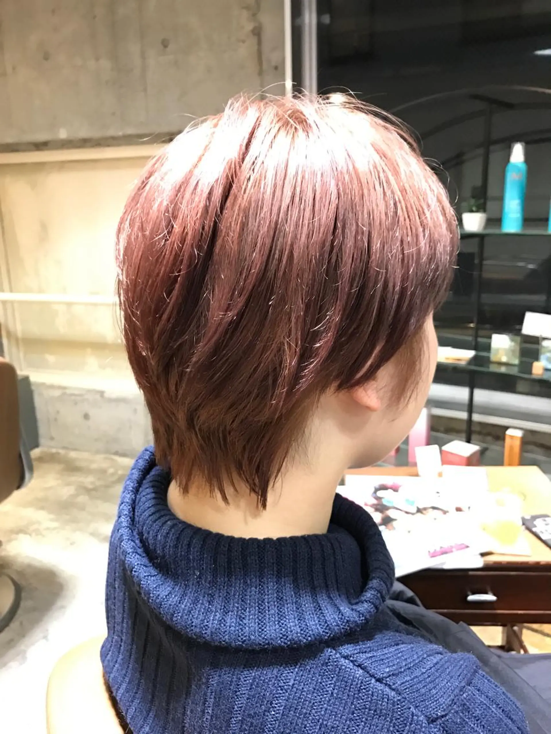 ショート カラー ベージュカラー ダブルカラー ピンクカラー ピンクベージュ 高比良 剛のヘアスタイル
