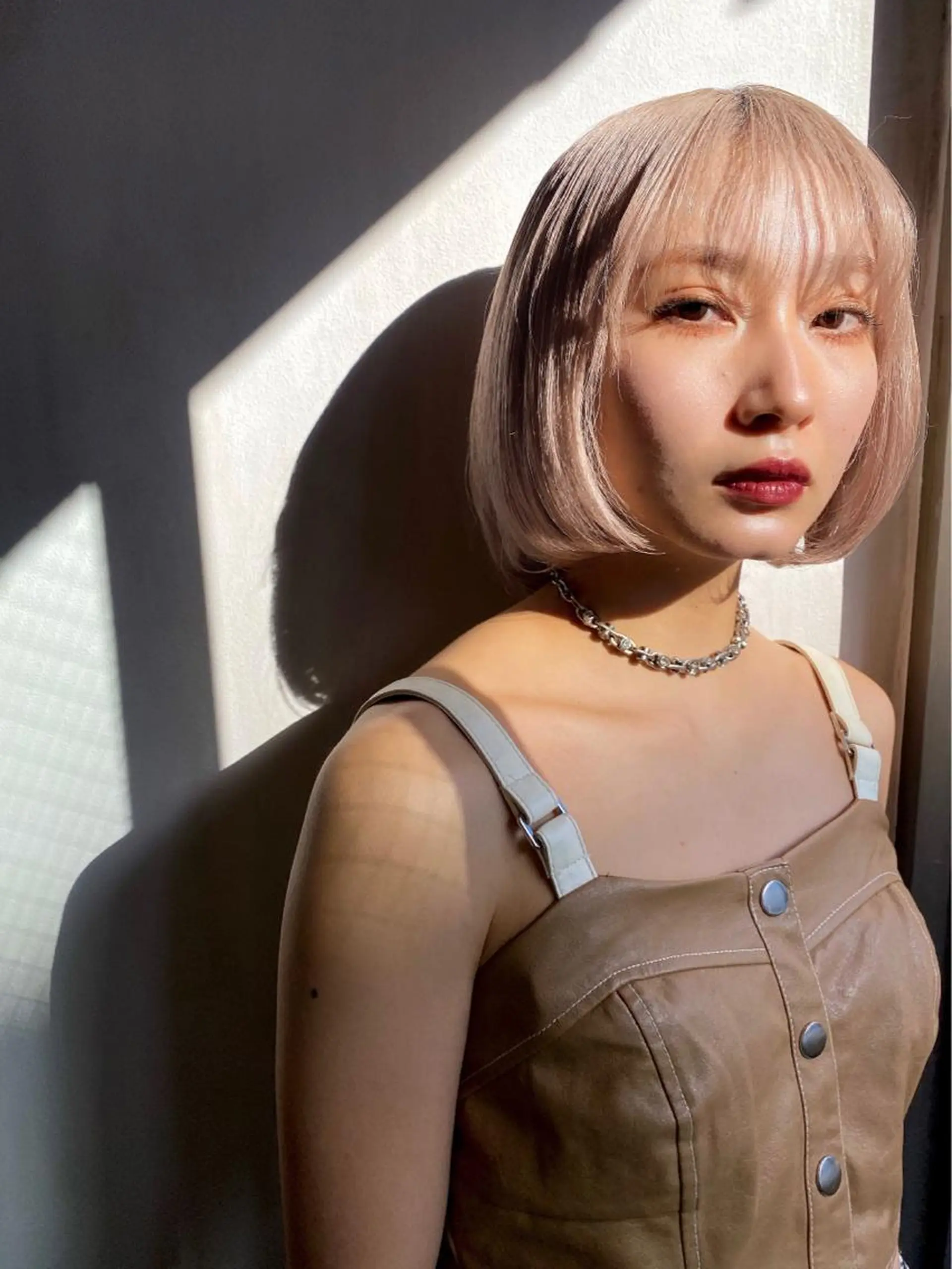 ショート カラー ブリーチ ブロンド ヘアカラー ハイトーンカラー🍑 心斎橋のヘアスタイル