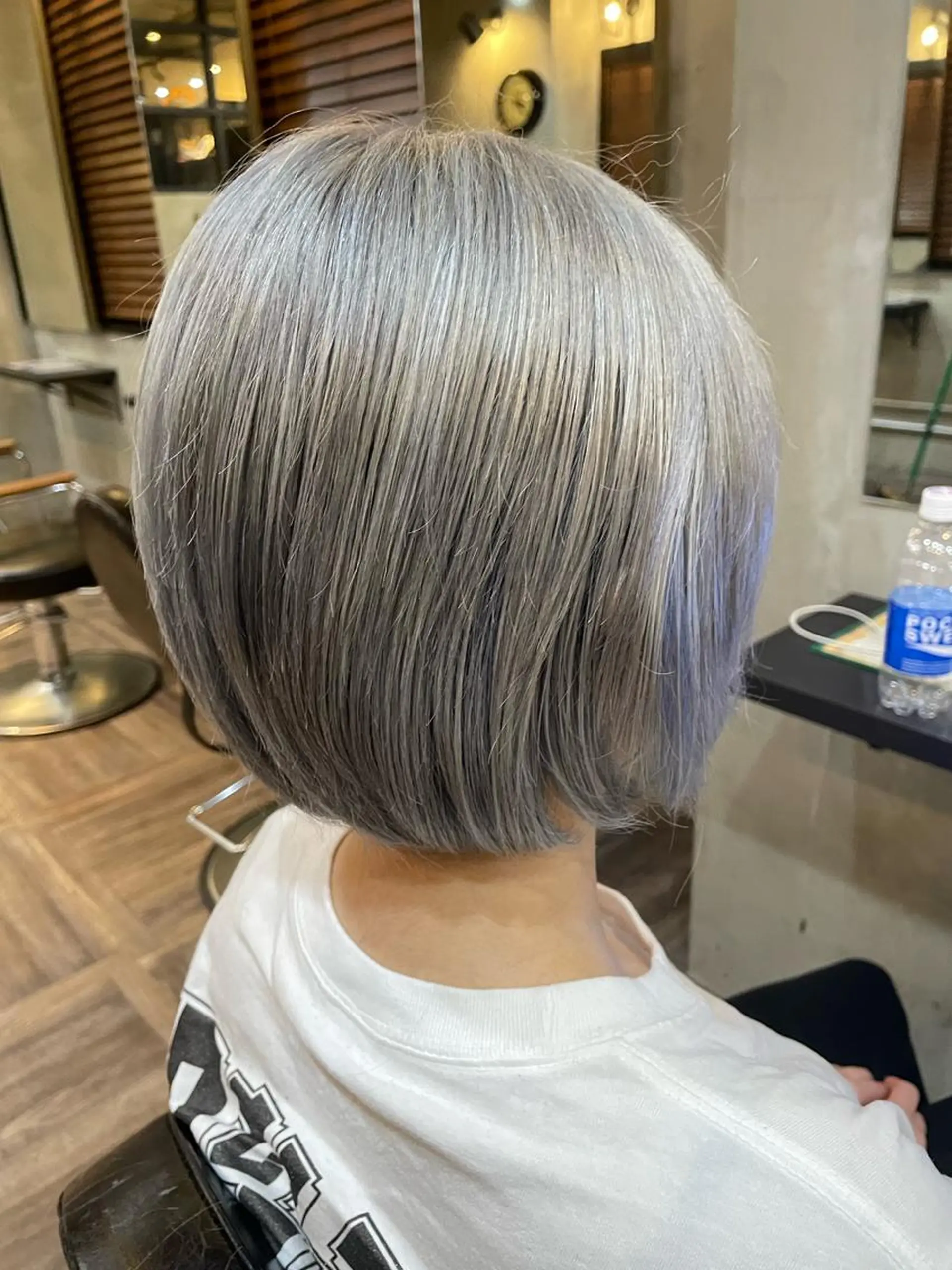 ショート カラー ブリーチ シルバー La fith 店長 城谷颯人のヘアスタイル