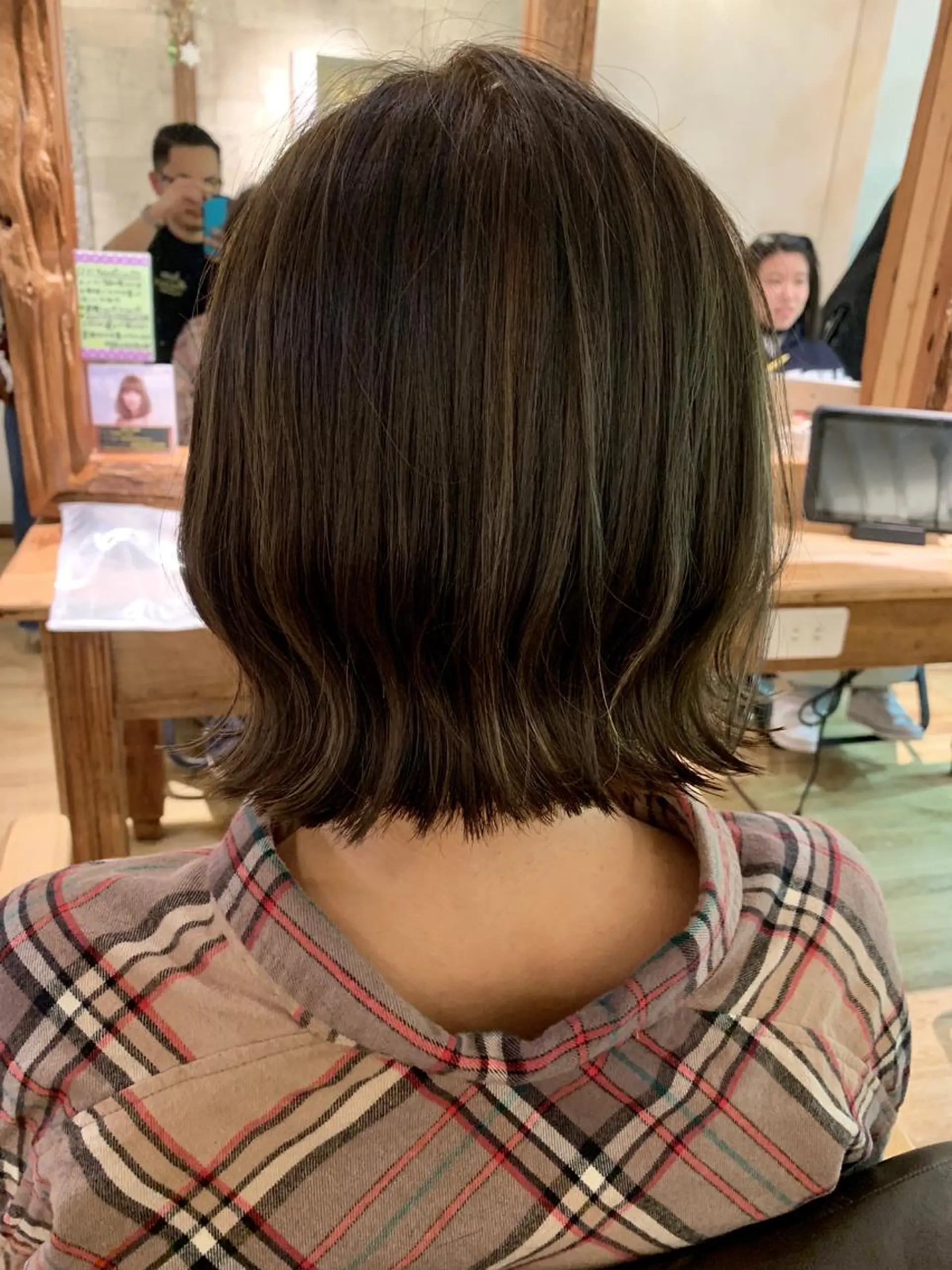 ショート カラー アッシュ ベージュカラー ハイライトカラー ボブ ハイライト カット ヘアカラー SALOWIN(サロウィン)広島並木通り所属・田村和範/似合わせ カラー/縮毛矯正のヘアスタイル