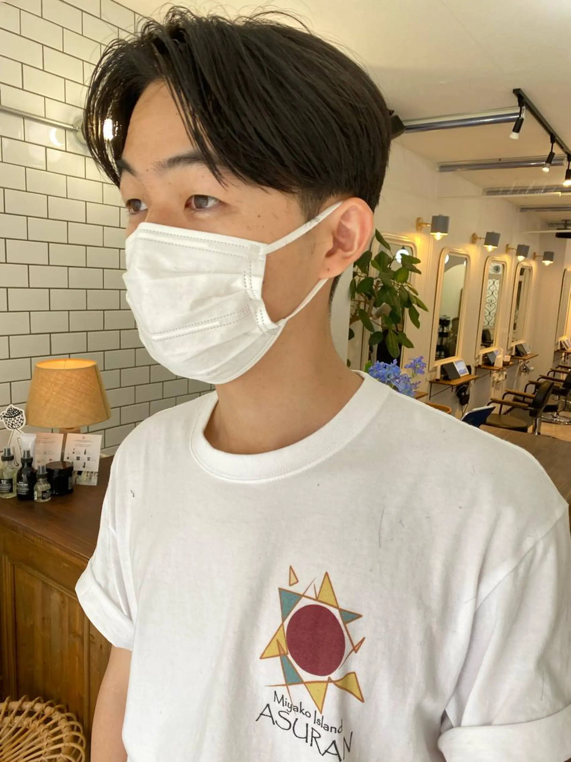 メンズ カット 顔周りレイヤー/韓国 ブリーチminamiのヘアスタイル