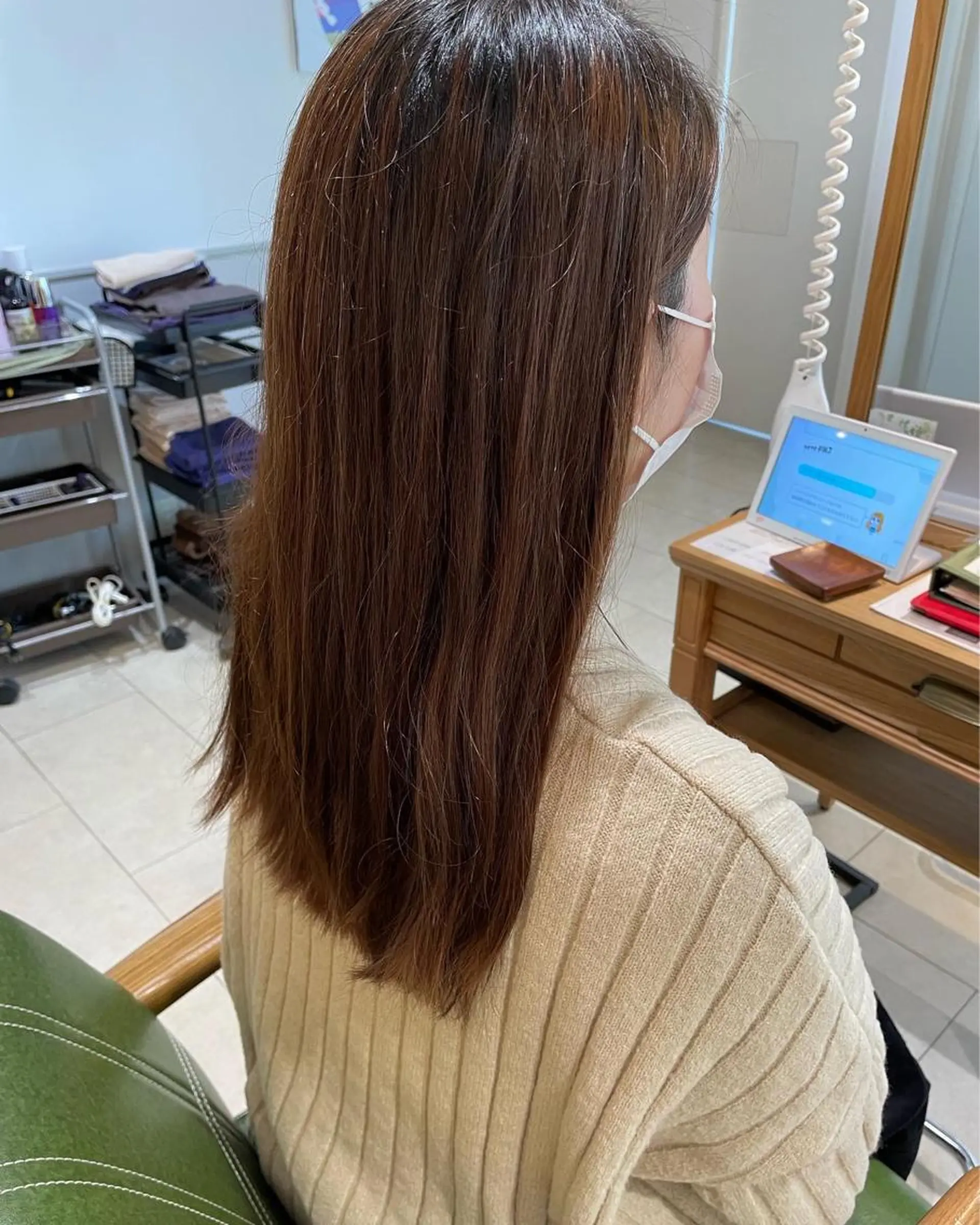 セミロング カラー ベージュカラー ブリーチ ブラウンカラー ブラウンベージュ カット ヘアカラー トリートメント 過去一の柔髪ヘア 🌿IVYjoureのヘアスタイル