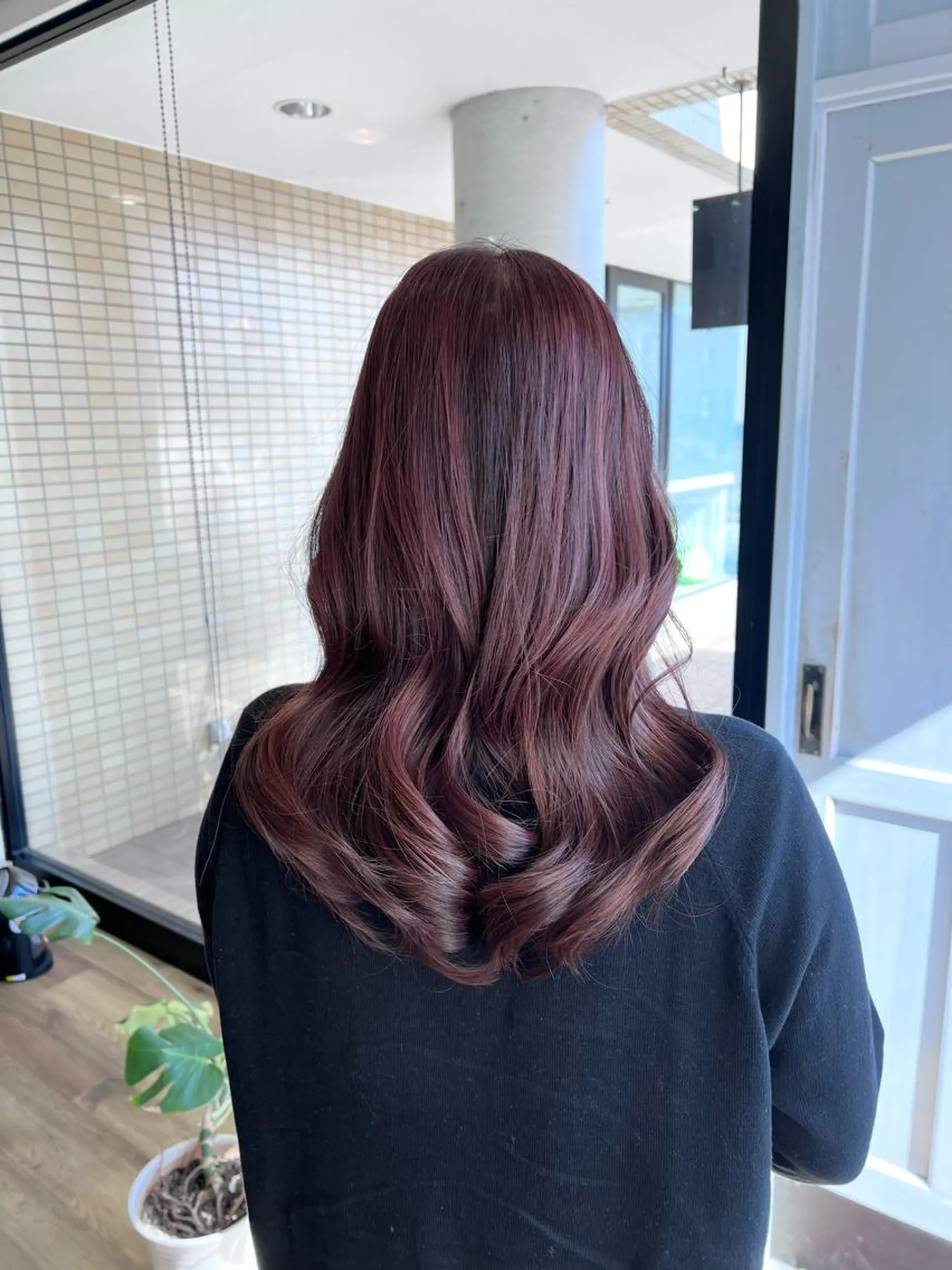 ロング カラー ピンクカラー ツキダテ ユイのヘアスタイル