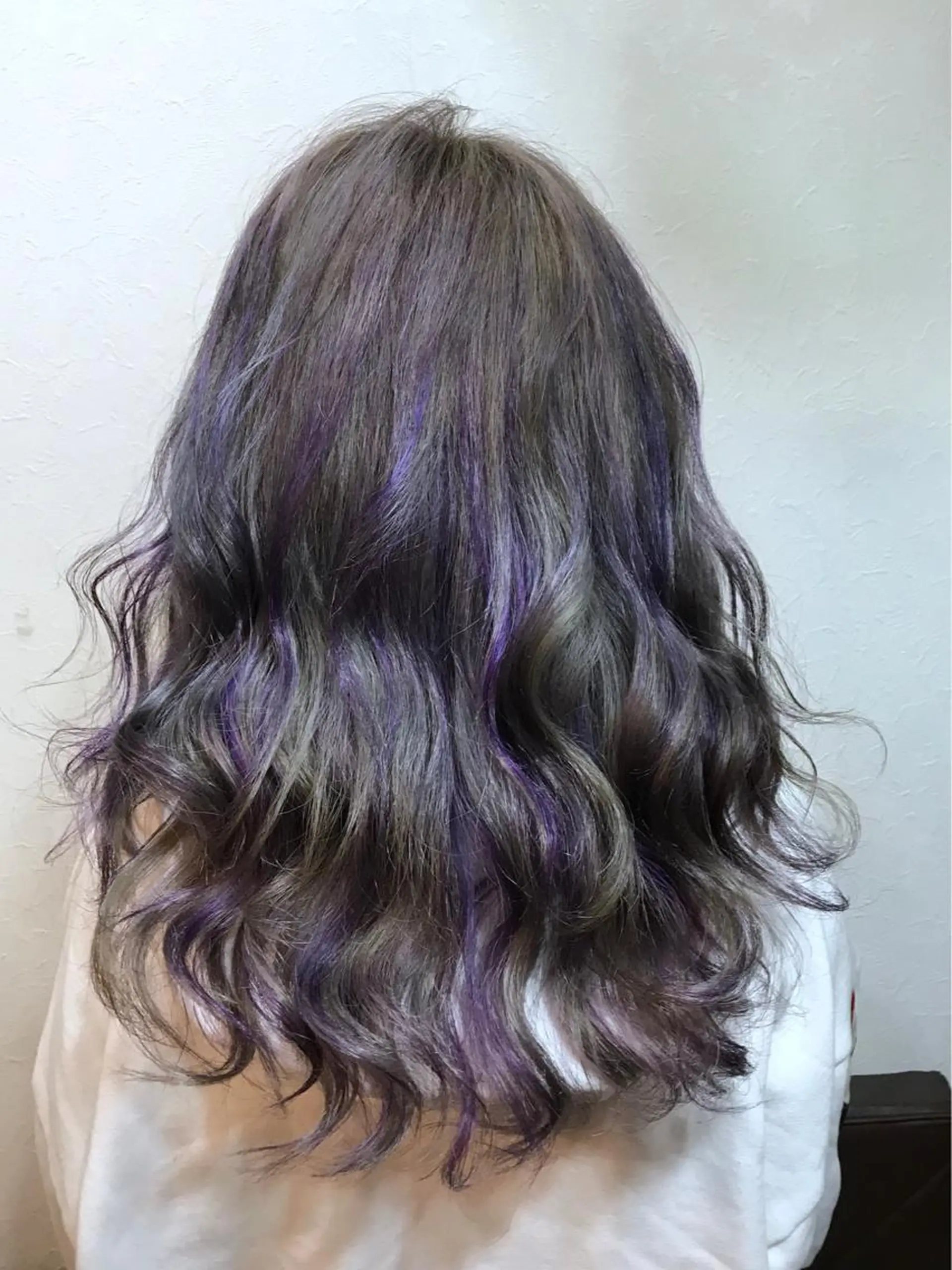 セミロング カラー グレージュ メッシュ パープルカラー ていねい技術No.1 🌈諏訪 健太のヘアスタイル