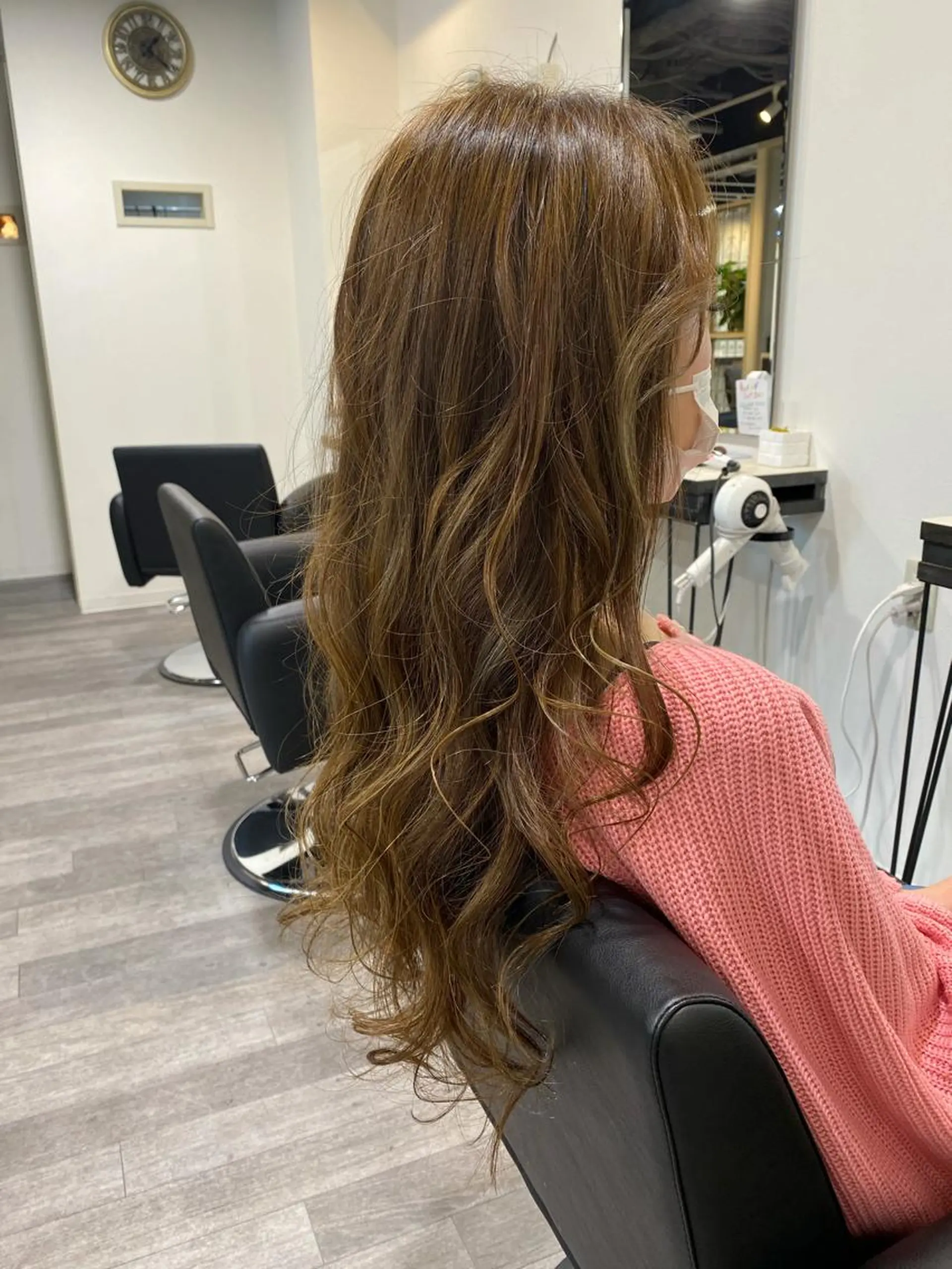 ロング カラー アディクシーカラー バレイヤージュ ブリーチ ケアブリーチ デザインカラー カット ヘアカラー unpeu hair  二条所属・先着1名様限定 カット無料のヘアスタイル