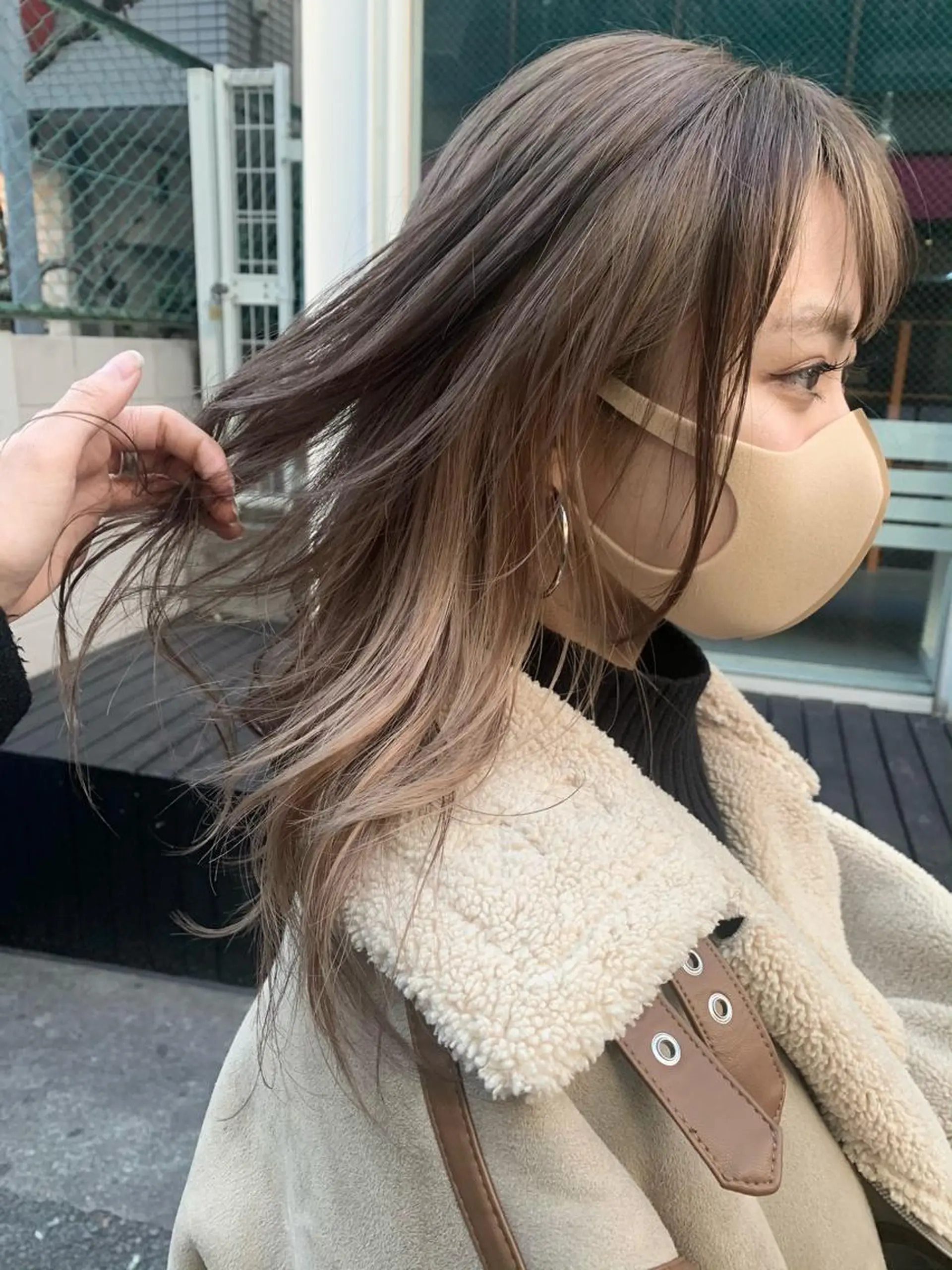 セミロング カラー ヘアアレンジ ベージュカラー ブリーチ 透明感カラー ヘアカラー トリートメント 艶ハイトーン/ヘア アレンジAYAKAのヘアスタイル