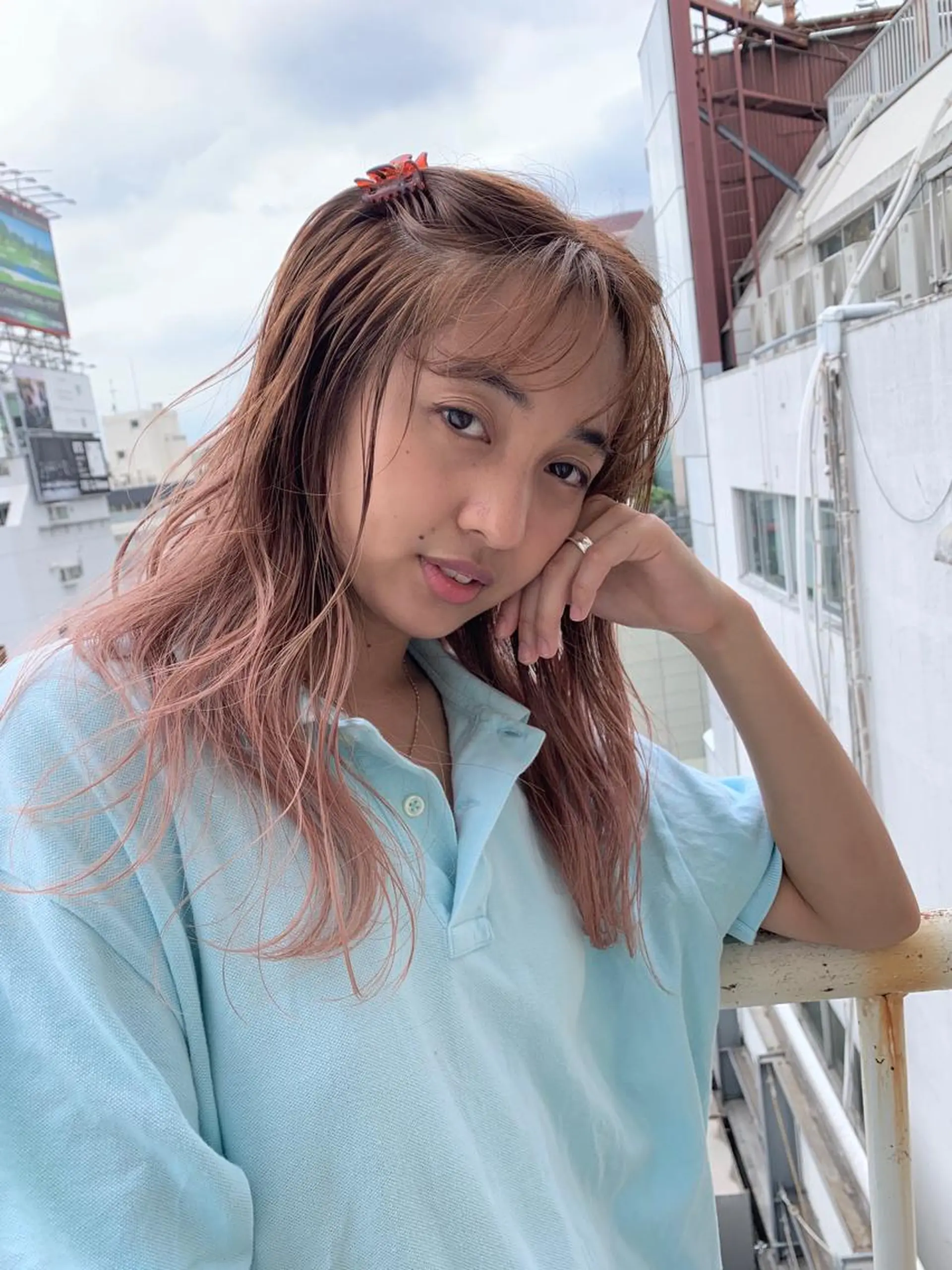 ロング カラー ヘアアレンジ ブリーチ 透明感カラー グラデーションカラー ピンクカラー ヘアセット 艶ハイトーン/ヘア アレンジAYAKAのヘアスタイル