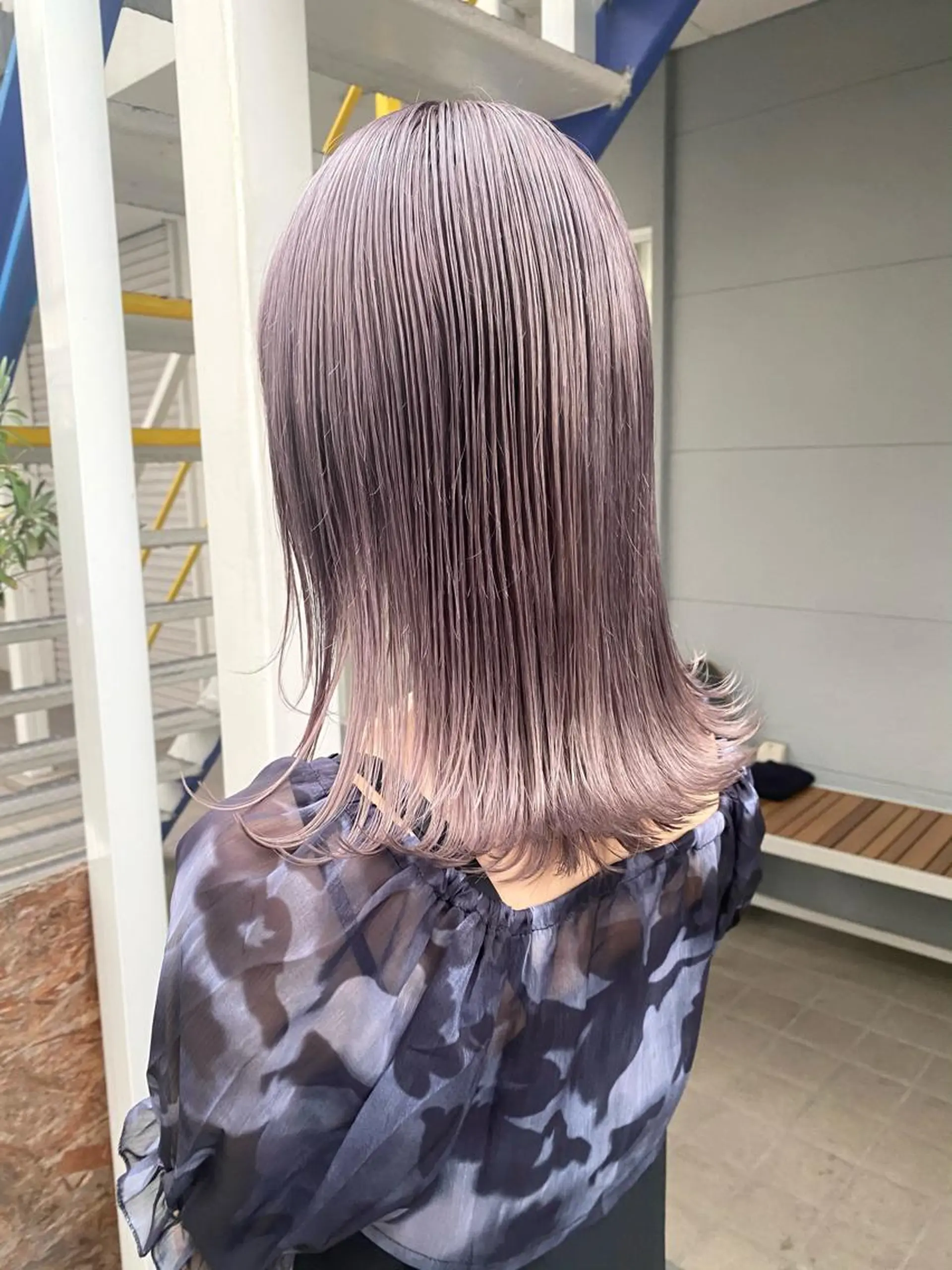 ミディアム カラー ヘアアレンジ シルバー lani 天神大名/ブリーチのヘアスタイル