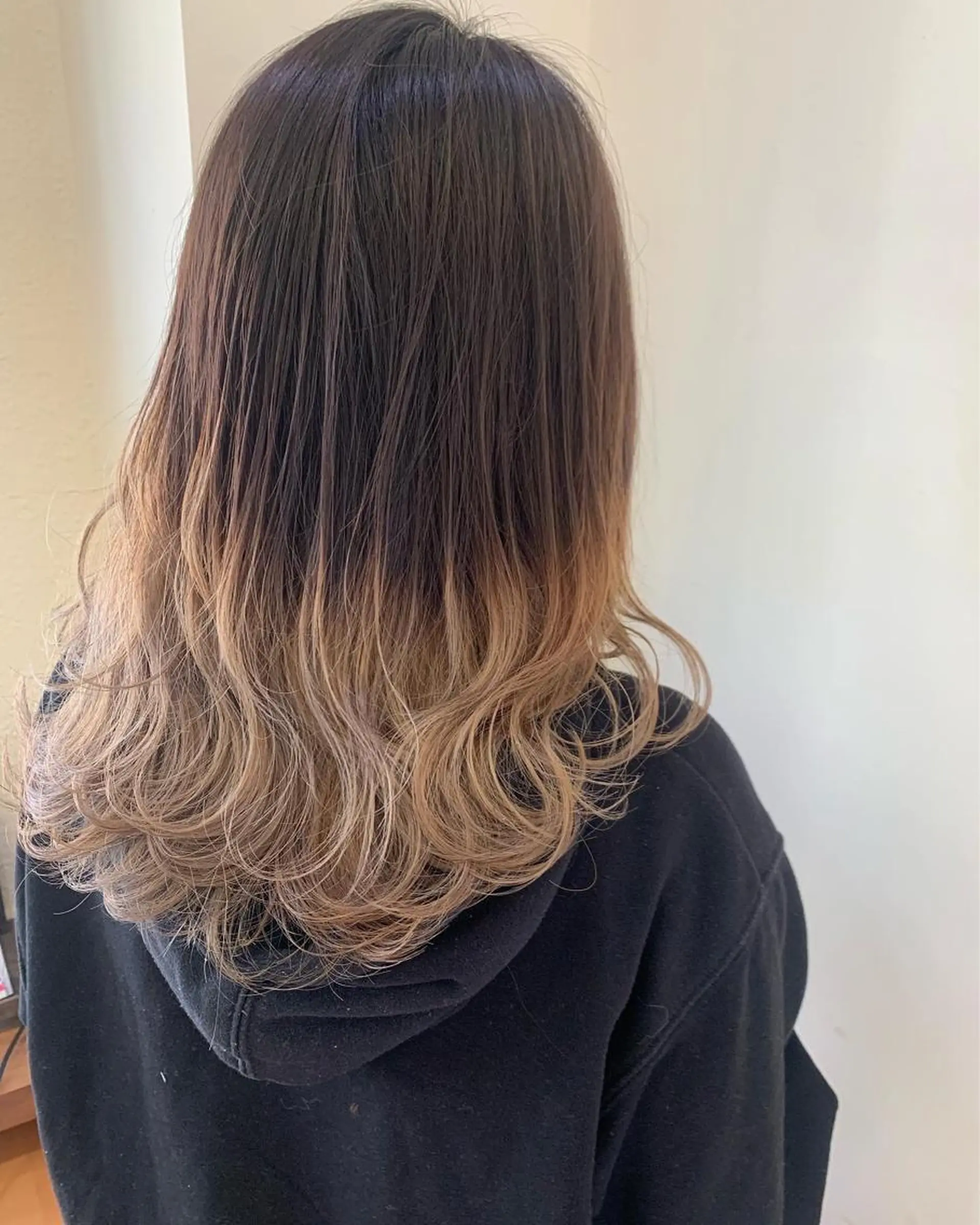 セミロング 宮下 敦のヘアスタイル