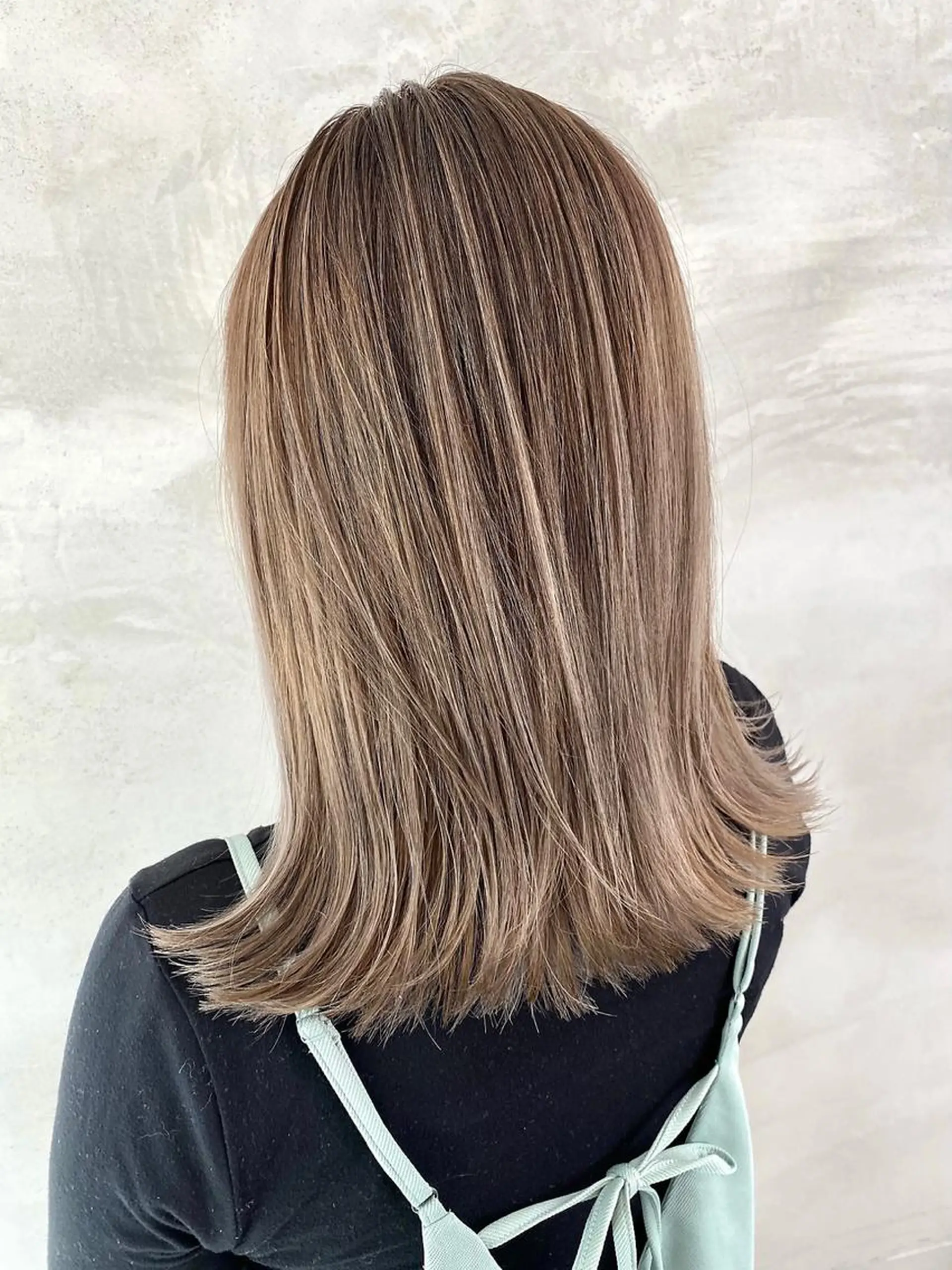 カラー ブリーチ 透明感カラー ヘアカラー トリートメント 🌙米谷 拓海のヘアスタイル