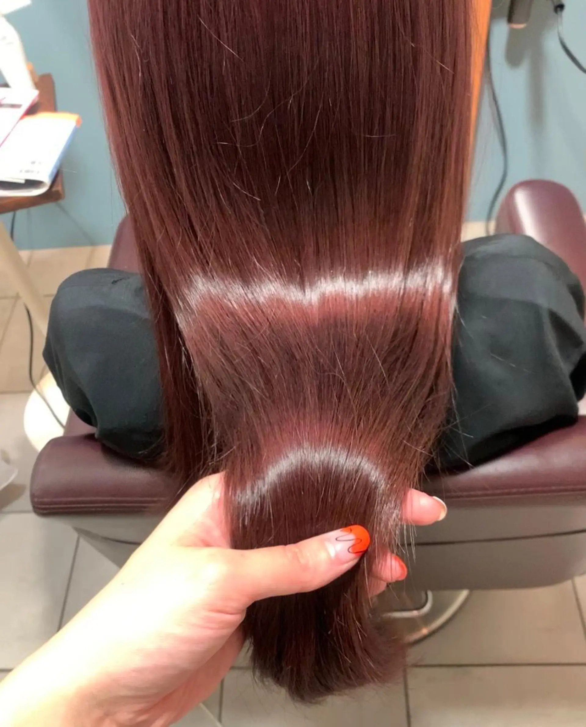 ロング ピンクラベンダー 傷ませない縮毛矯正／ 吉岡 美江のヘアスタイル