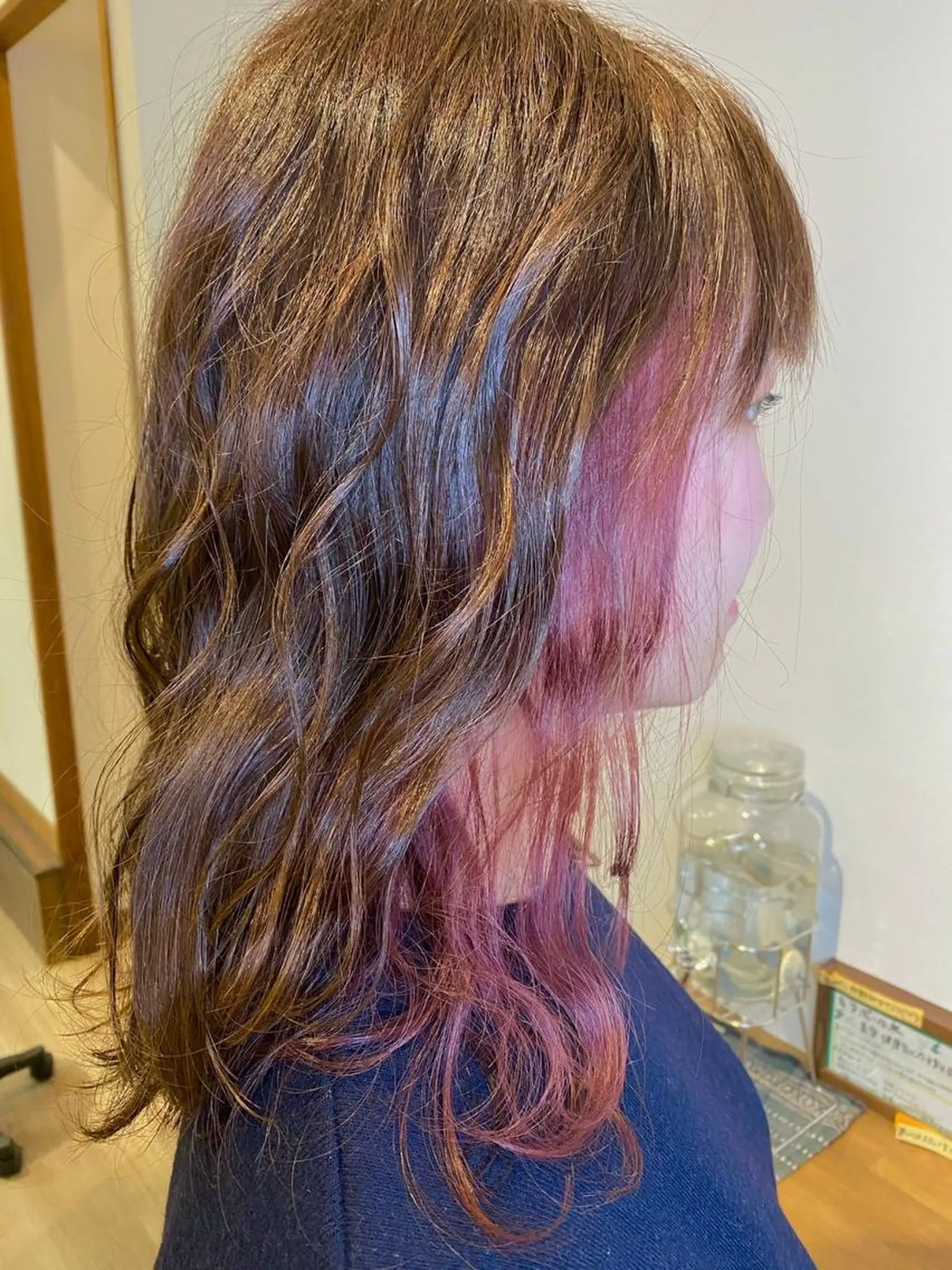 セミロング カラー インナーカラー chill out 南塚口本店のヘアスタイル