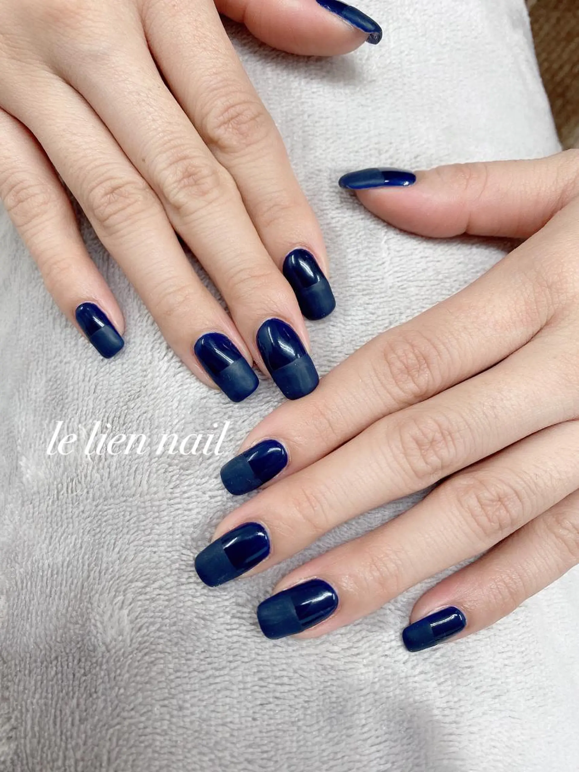 ネイル フレンチネイル マットネイル ネイビー スクエアネイル ハンドネイル le lien nailのネイルデザイン