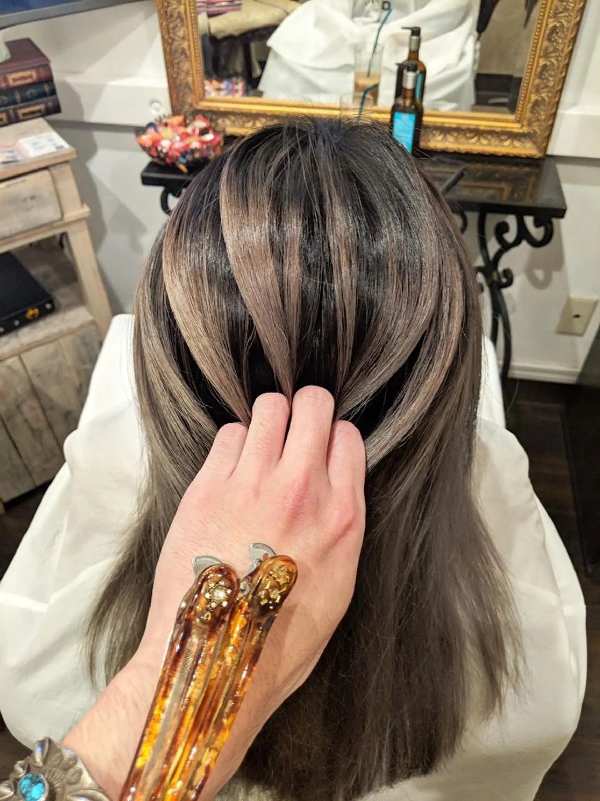 カラー ロング ヘアアレンジ バレイヤージュ レイヤーカット ace share salon所属・桑原 祥のヘアスタイル