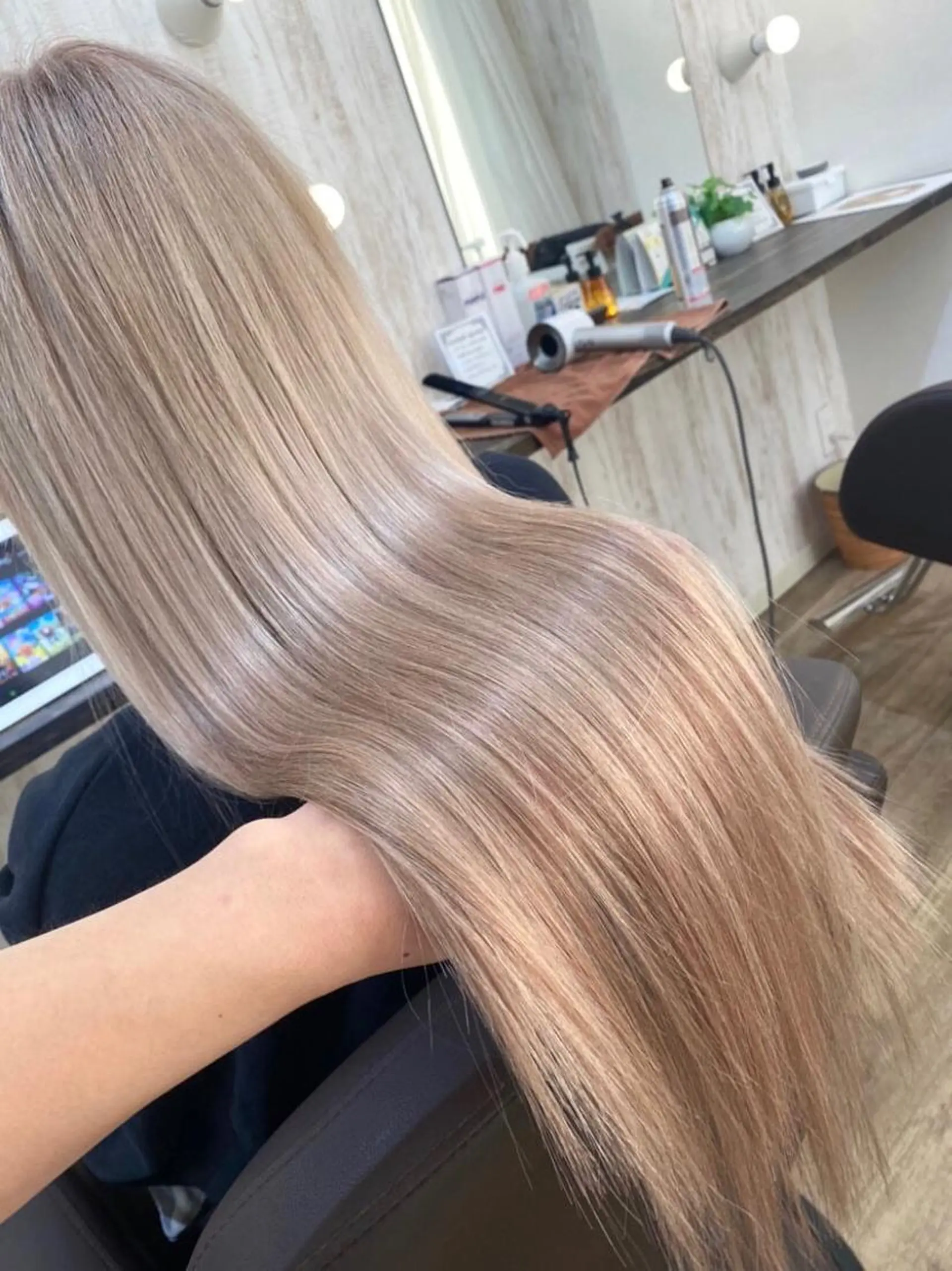 ロング カラー エクステ カット ヘアカラー トリートメント エクステ プライベートサロン LyoN/RYOTAのヘアスタイル