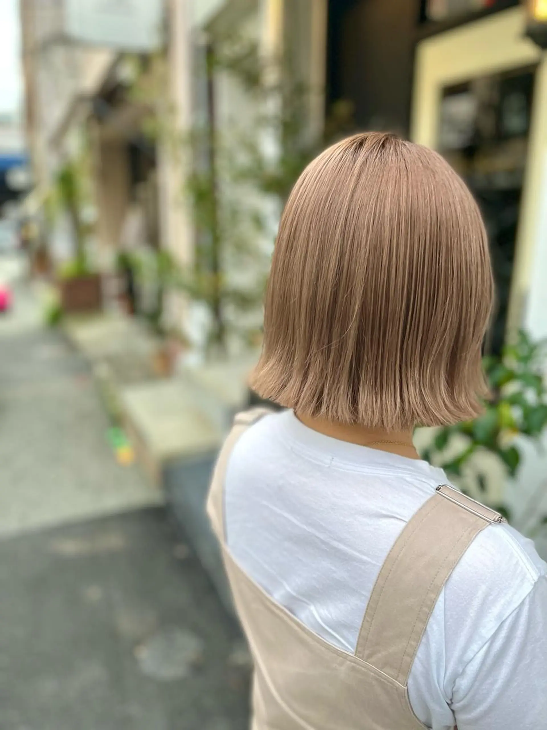 ショート カラー ベージュカラー ブリーチ ピンクカラー ピンクベージュ ホワイトピンク SALOWIN神戸三宮店所属・【美髪を叶える】中谷 彰宏（アキ)のヘアスタイル