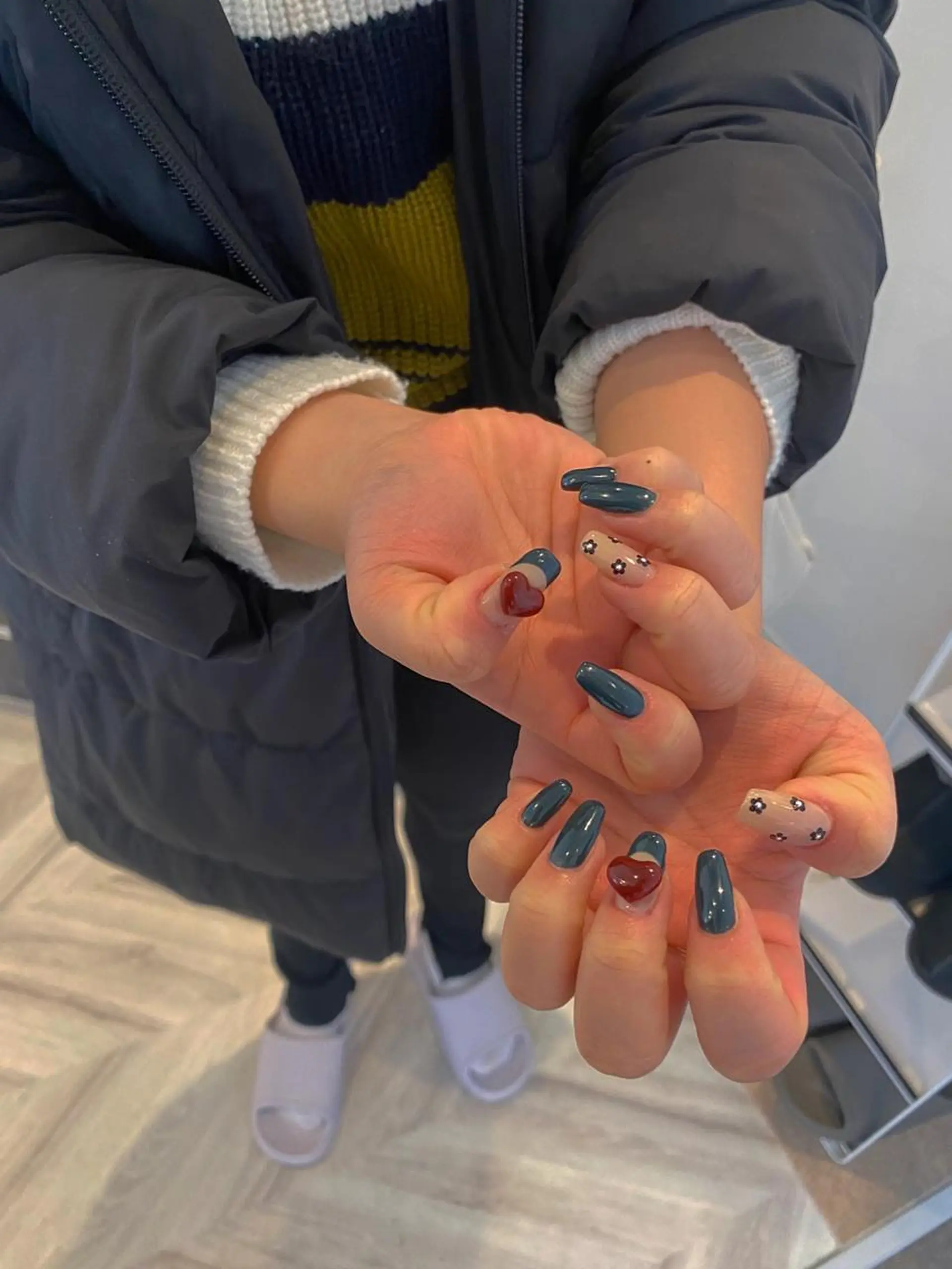 ネイル ハンドネイル 🤍 Ayaのネイルデザイン