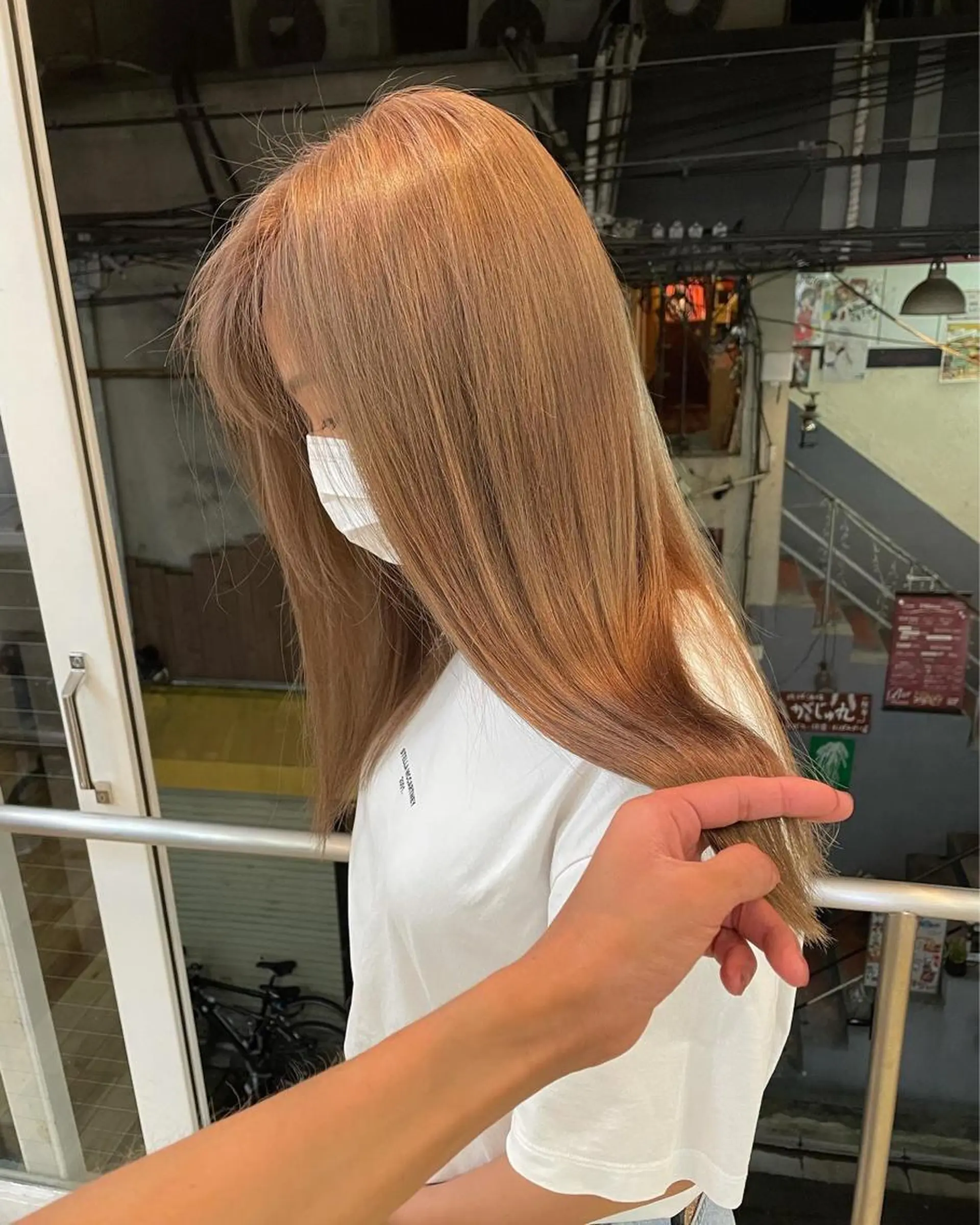 ロング カラー ベージュカラー ミルクティーベージュ ヘアカラー Tao所属・藤川 大智のヘアスタイル