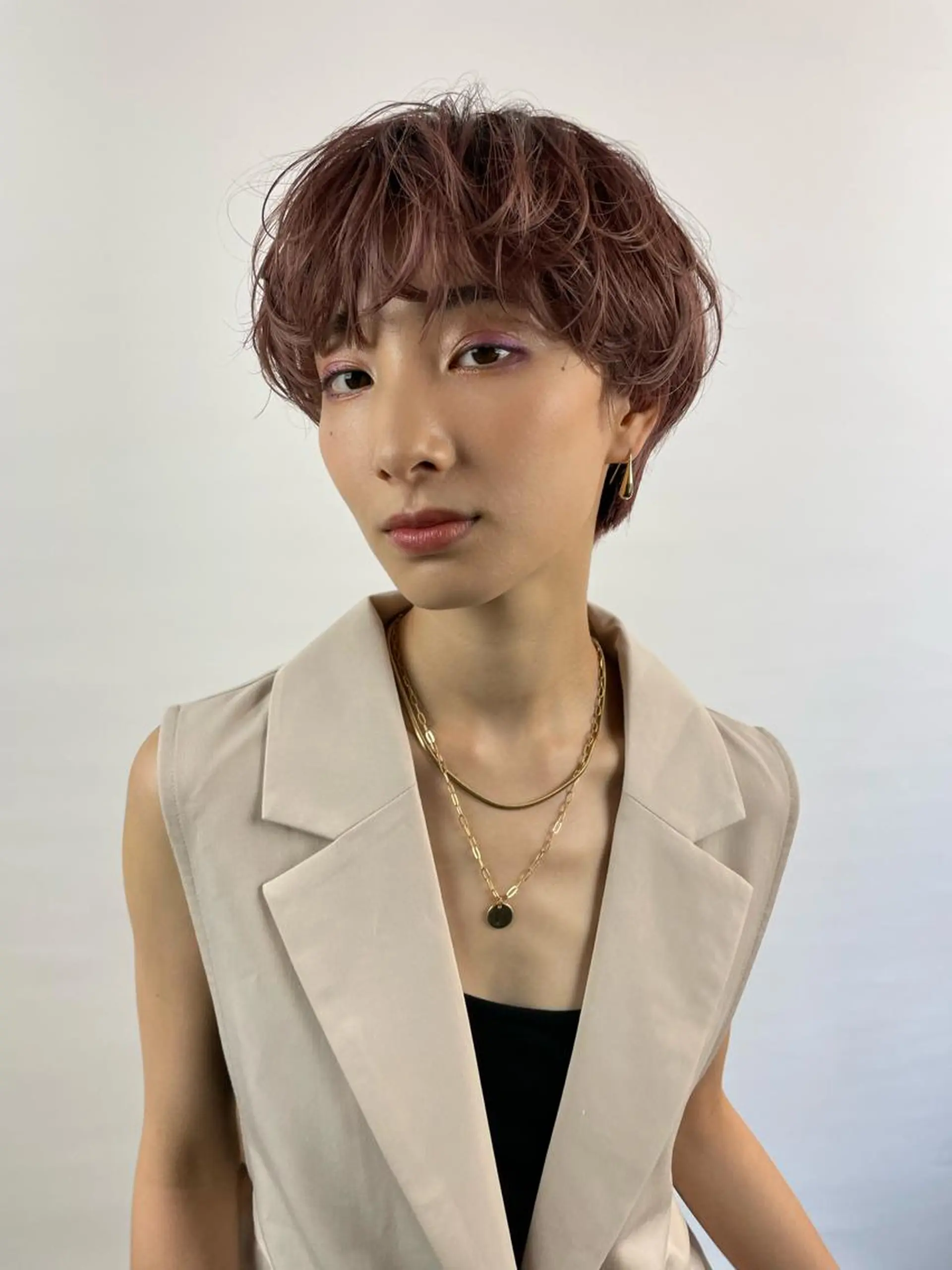 ショート カラー パーマ ショートヘア CiNEMA daikanyama所属・透明感カラー🫧 今泉健太のヘアスタイル