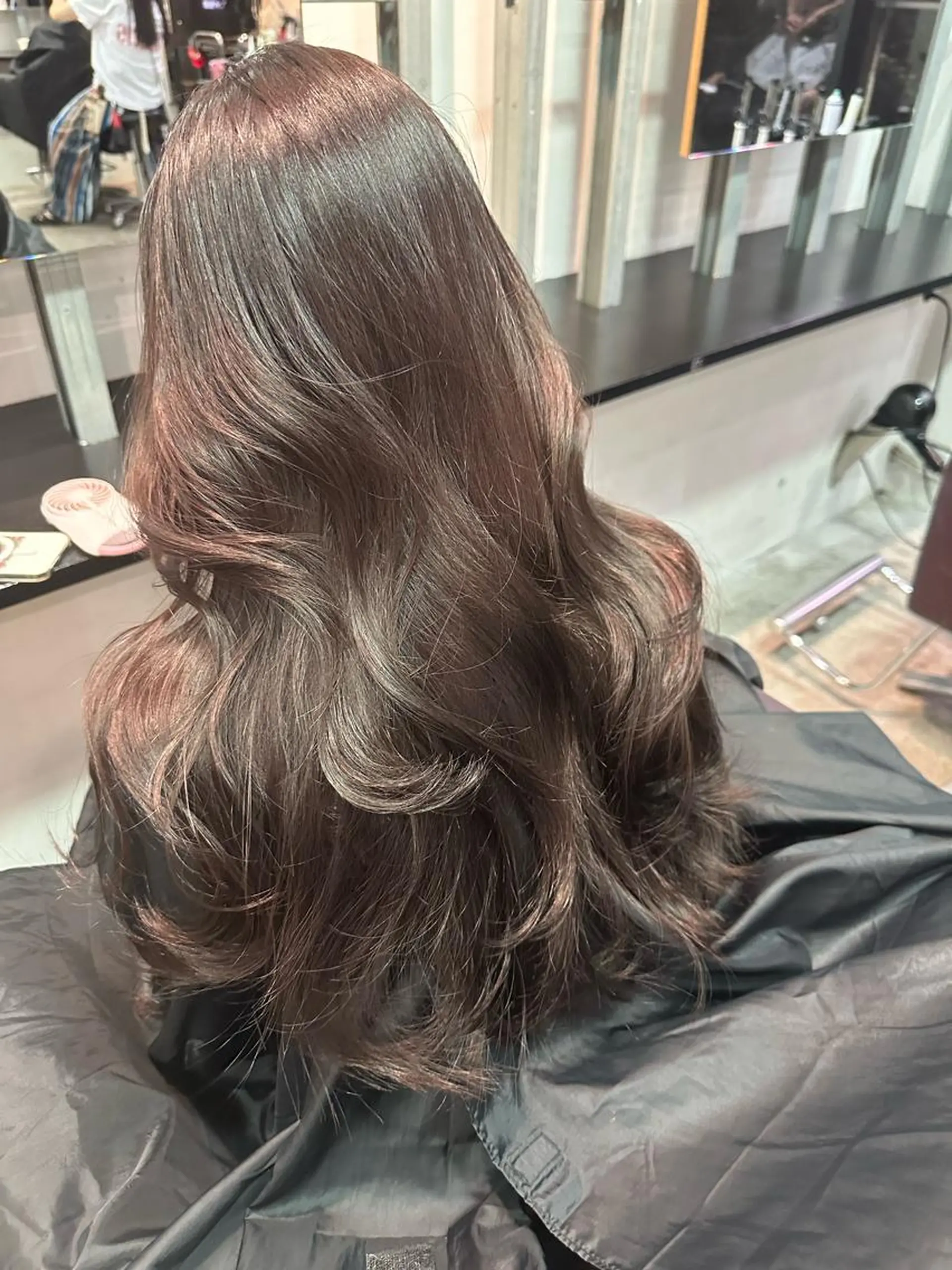 ロング カラー ヘアカラー トリートメント YEAU　PLUS所属・極上の艶髪 RINAのヘアスタイル