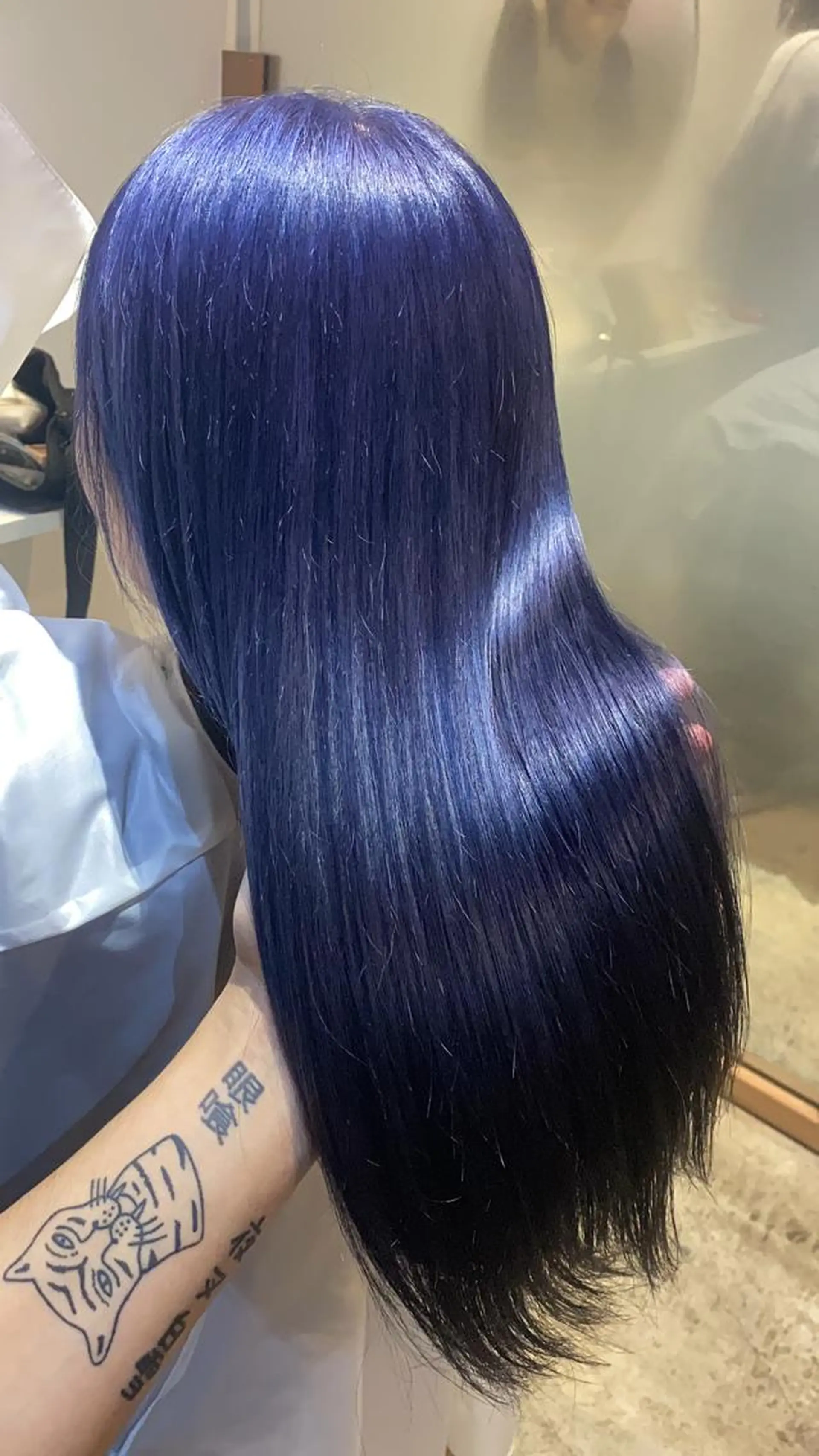 セミロング カラー ブリーチ ブルーカラー ブルーラベンダー ラベンダーカラー LATTE  渋谷所属・♡レイヤーカット れお♡のヘアスタイル