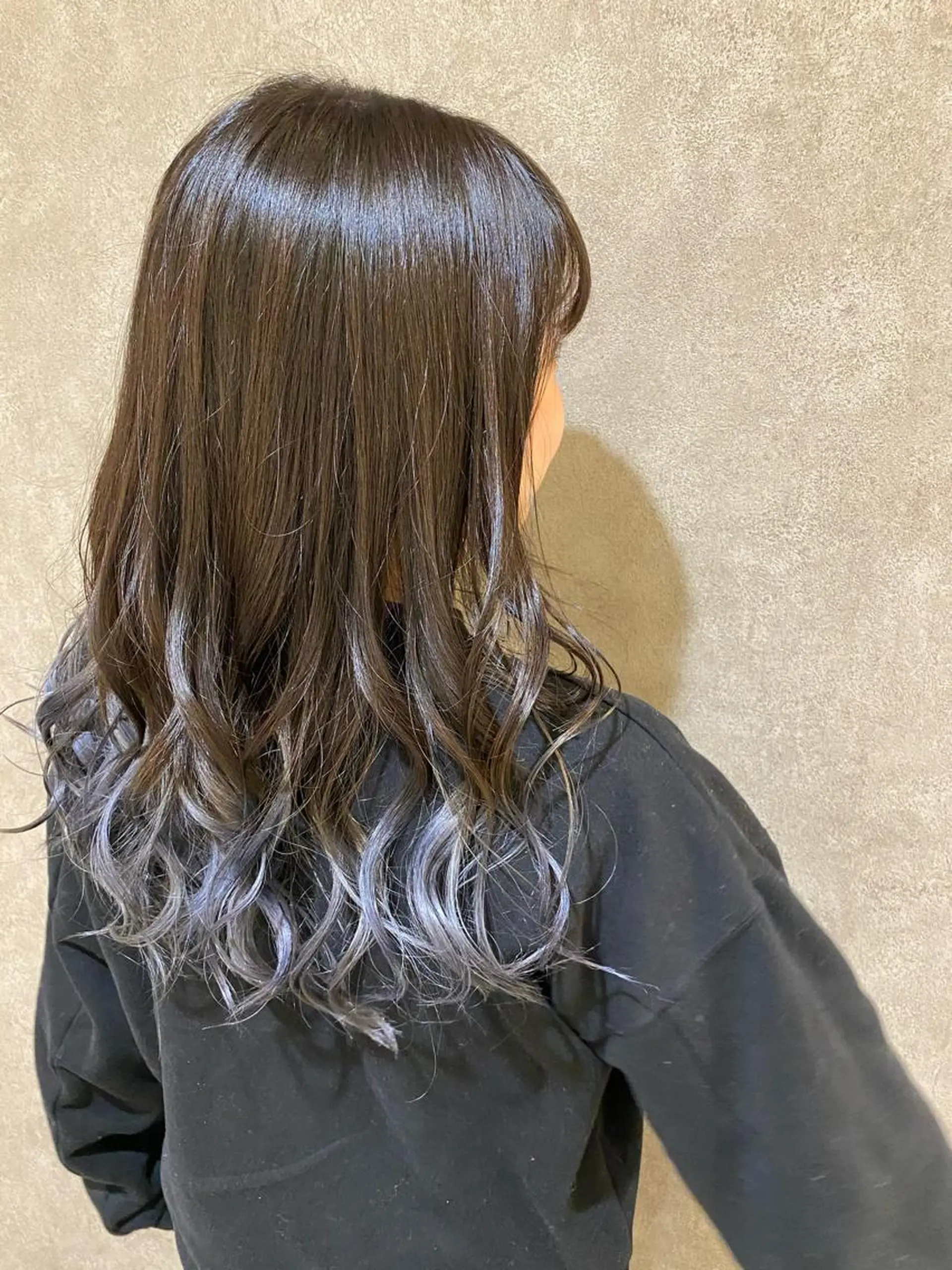 ロング カラー グラデーションカラー グレージュ 🌼Remember MAE🌼のヘアスタイル